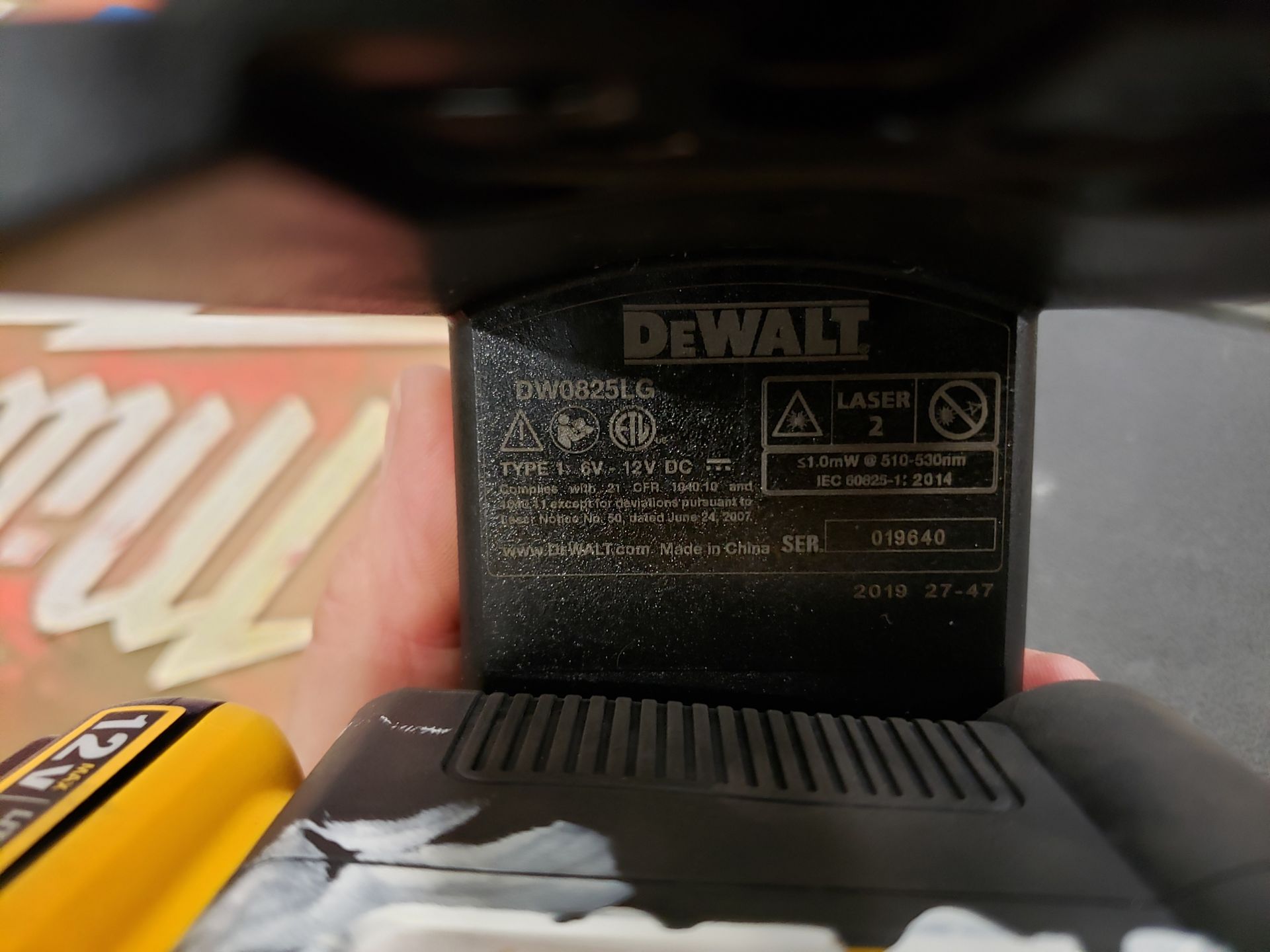 DeWalt DW0825LC Cordless Self-Leveling Laser Kit - Image 2 of 3