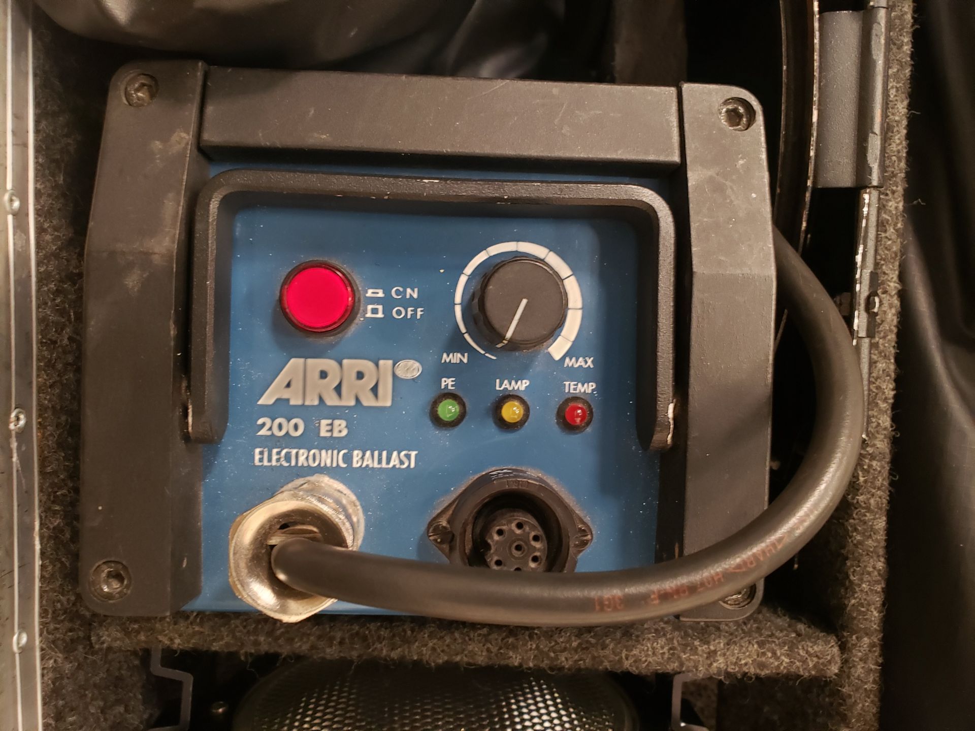 ARRI Model ARRISun 2200-Watt Punch/Bounce Light - Image 5 of 7