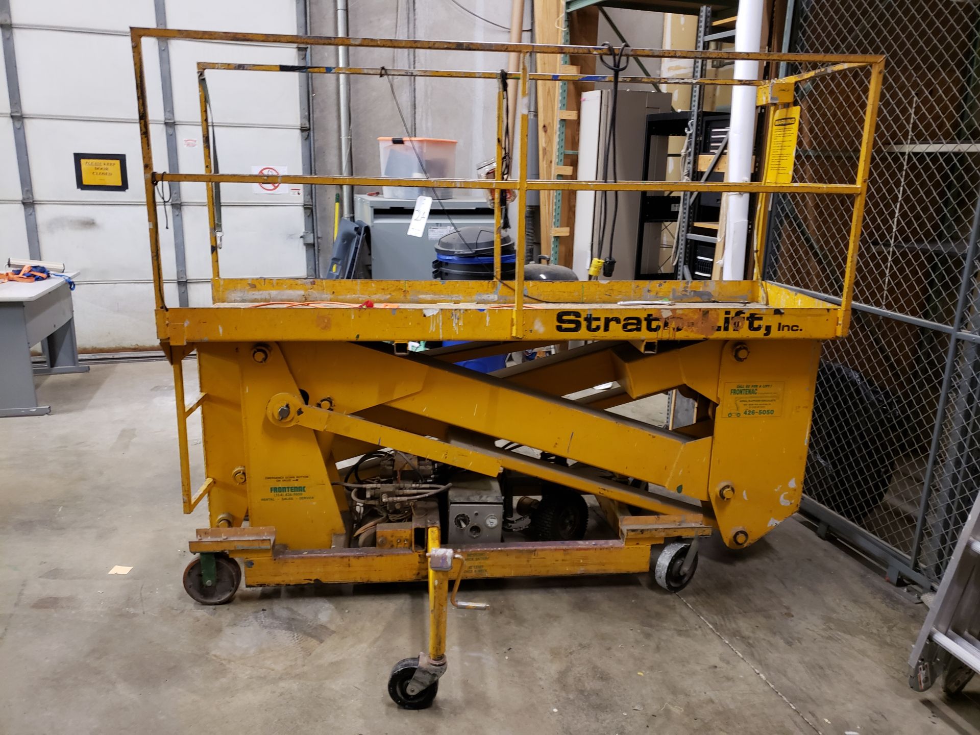 Strato-Lift Model PR-19 Scissor Lift - Image 2 of 4