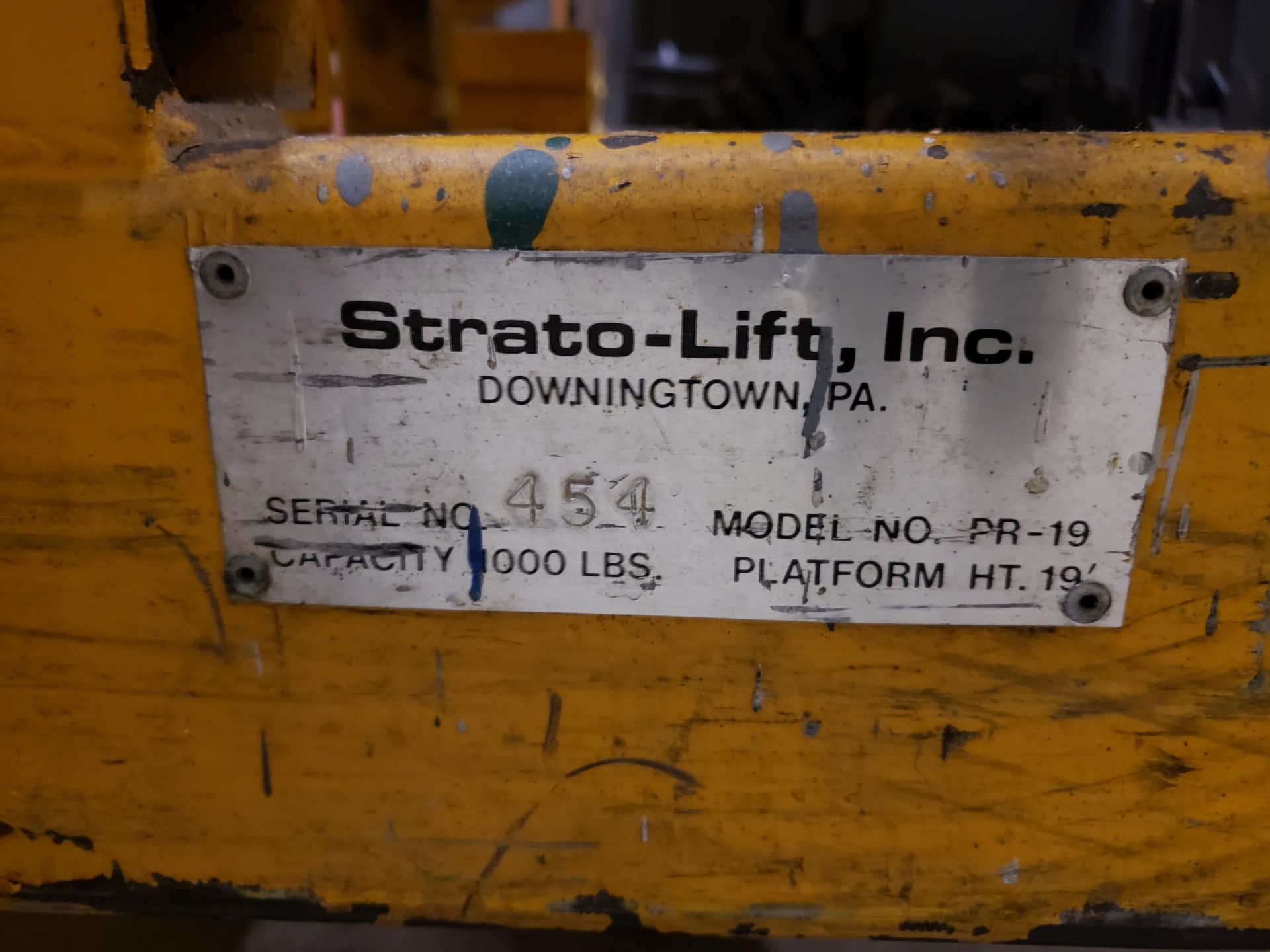 Strato-Lift Model PR-19 Scissor Lift - Image 4 of 4