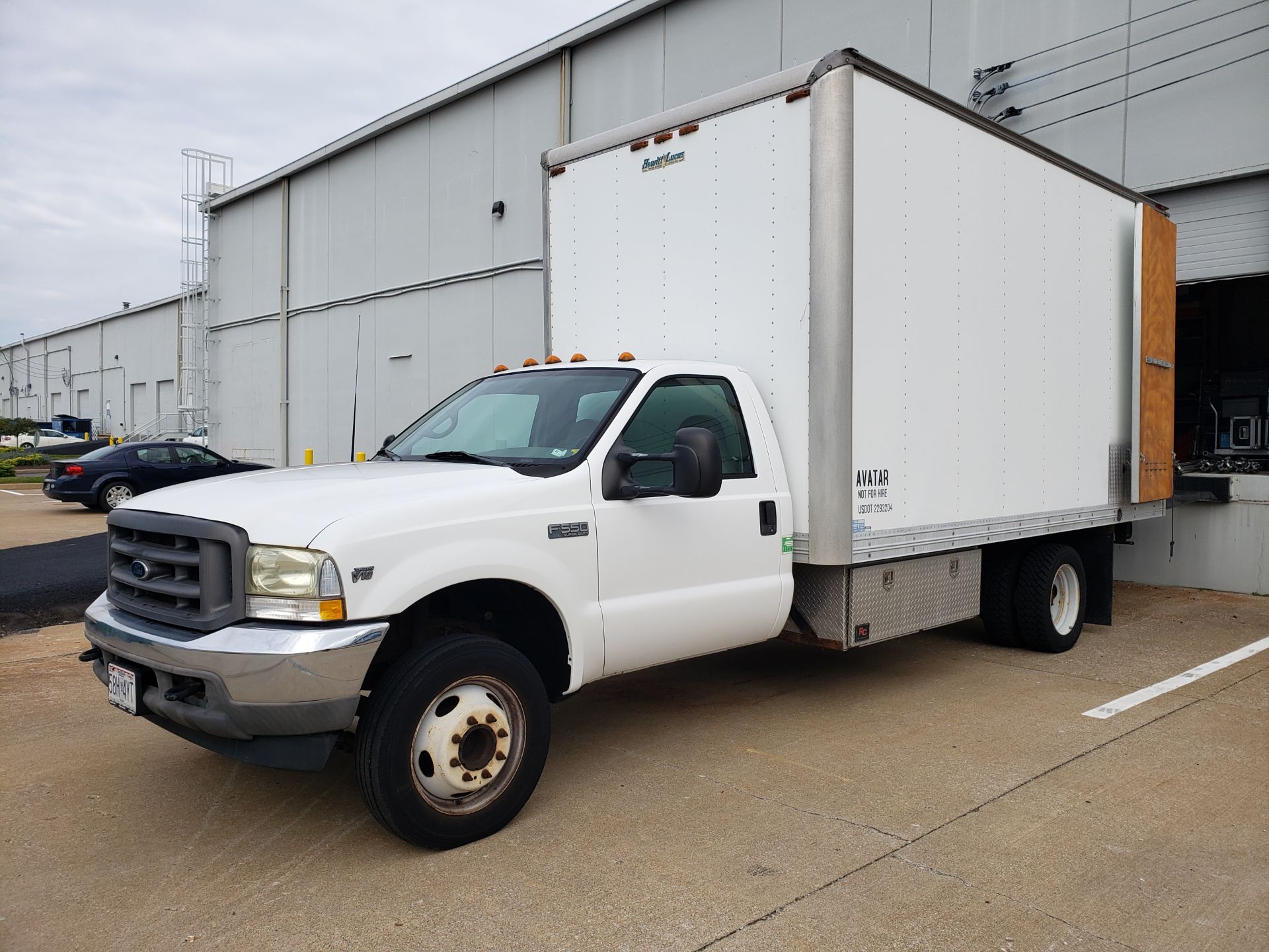 2002 Ford F550 XL Super Duty Box Truck - Image 3 of 15