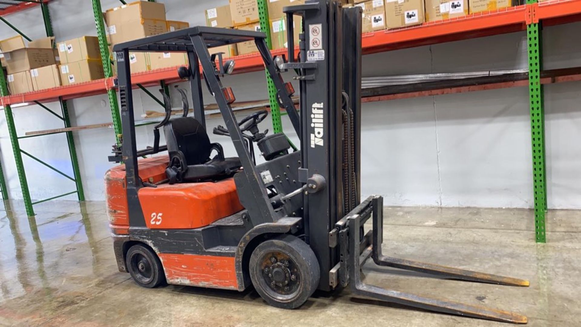 TAILIFT 4000 LBS PROPANE FORKLIFT