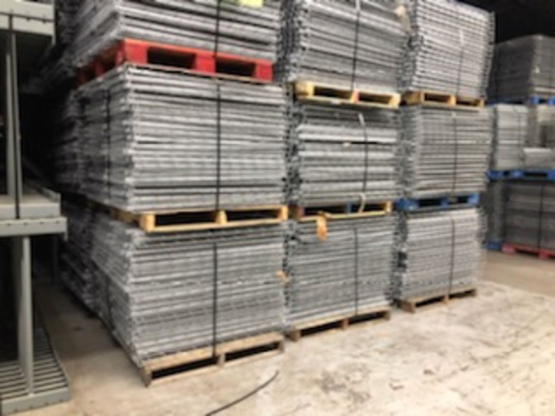 USED 120 PCS OF LAY IN FLUSH 44" X 46" WIREDECK