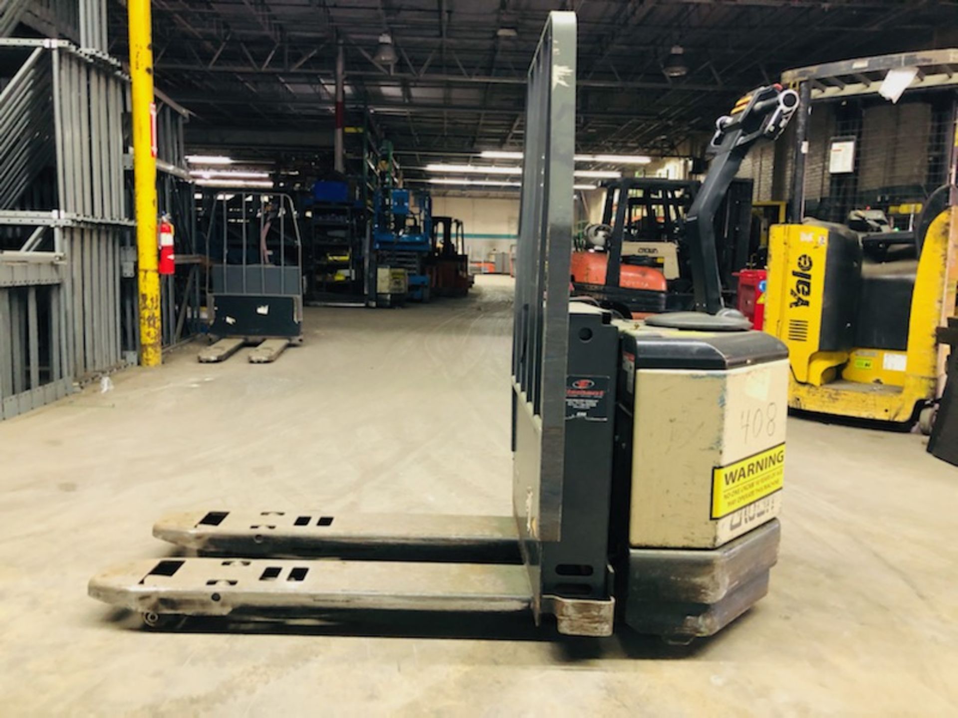 USED CROWN ELECTRIC PALLET JACK