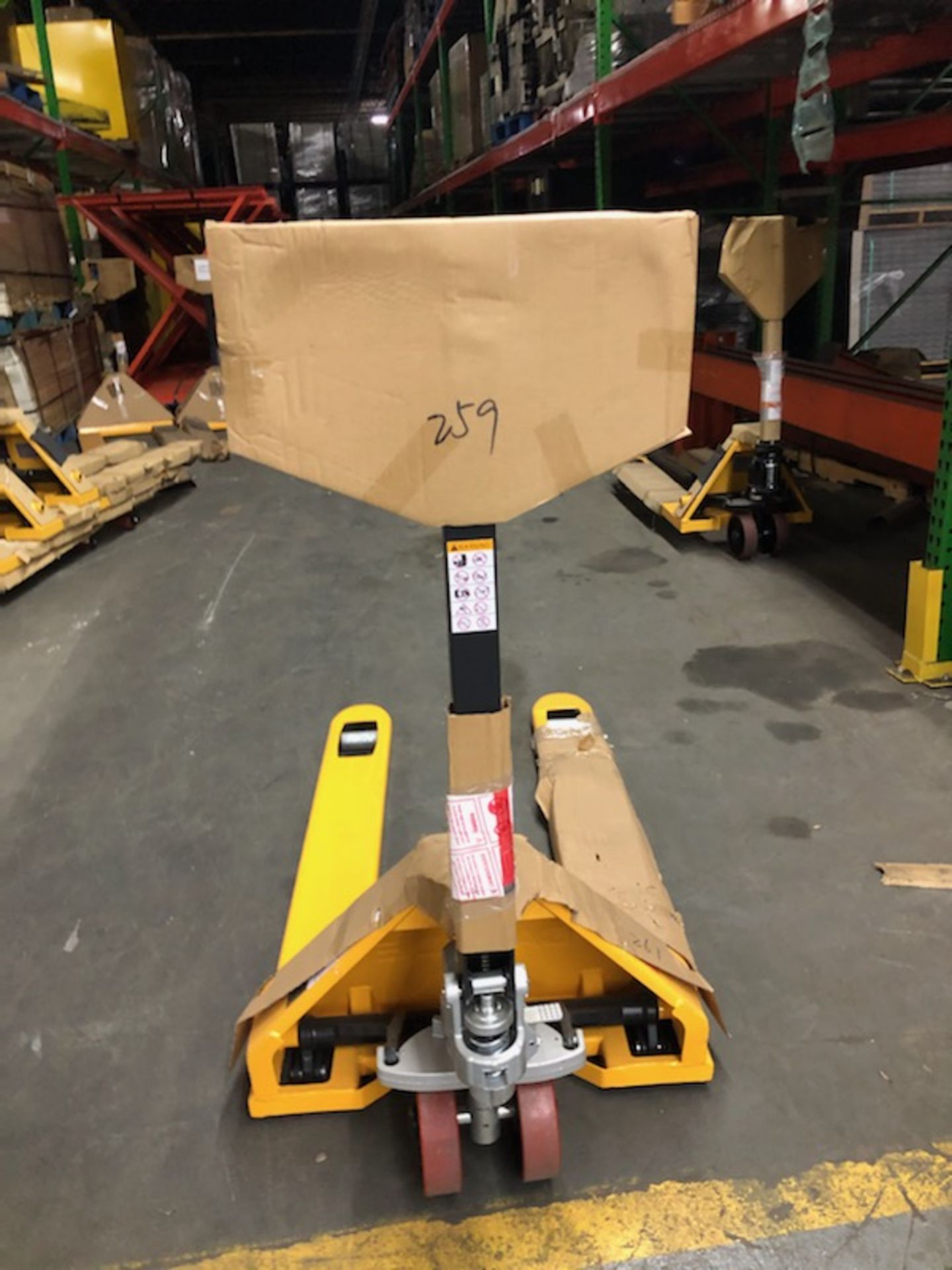 27"W X 48"L BRAND NEW LOW PROFILE PALLET JACK - Image 3 of 4