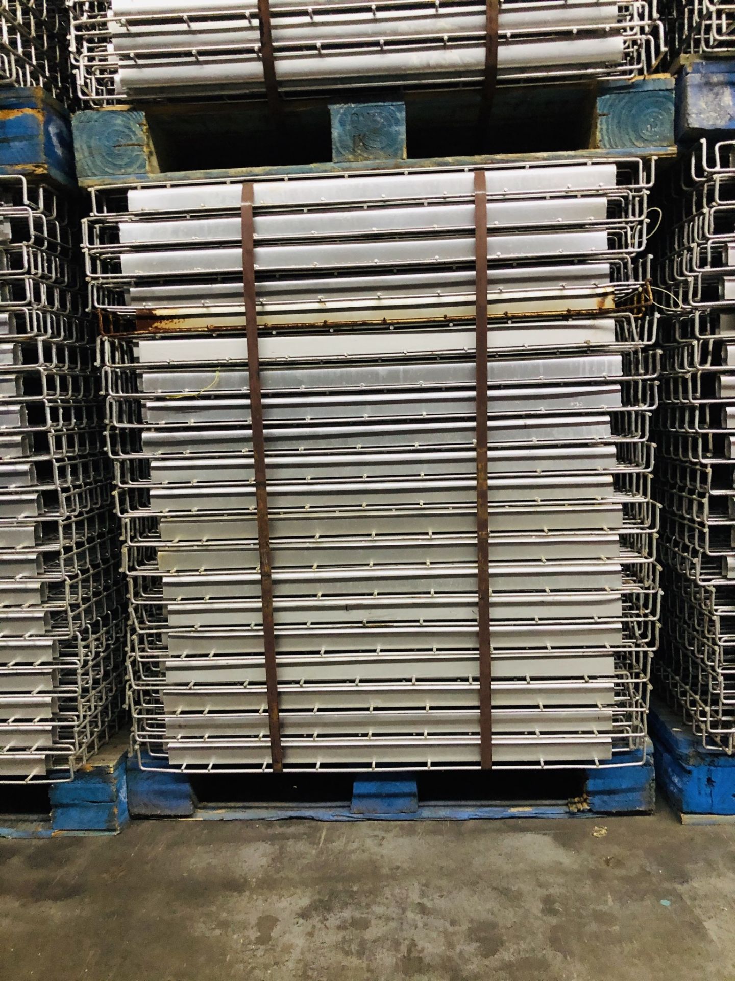 9 BAYS OF TEARDROP STYLE PALLET RACKS - 5 BAYS X 3 LINES X 8'H X 36"D X 96"W - Image 4 of 4