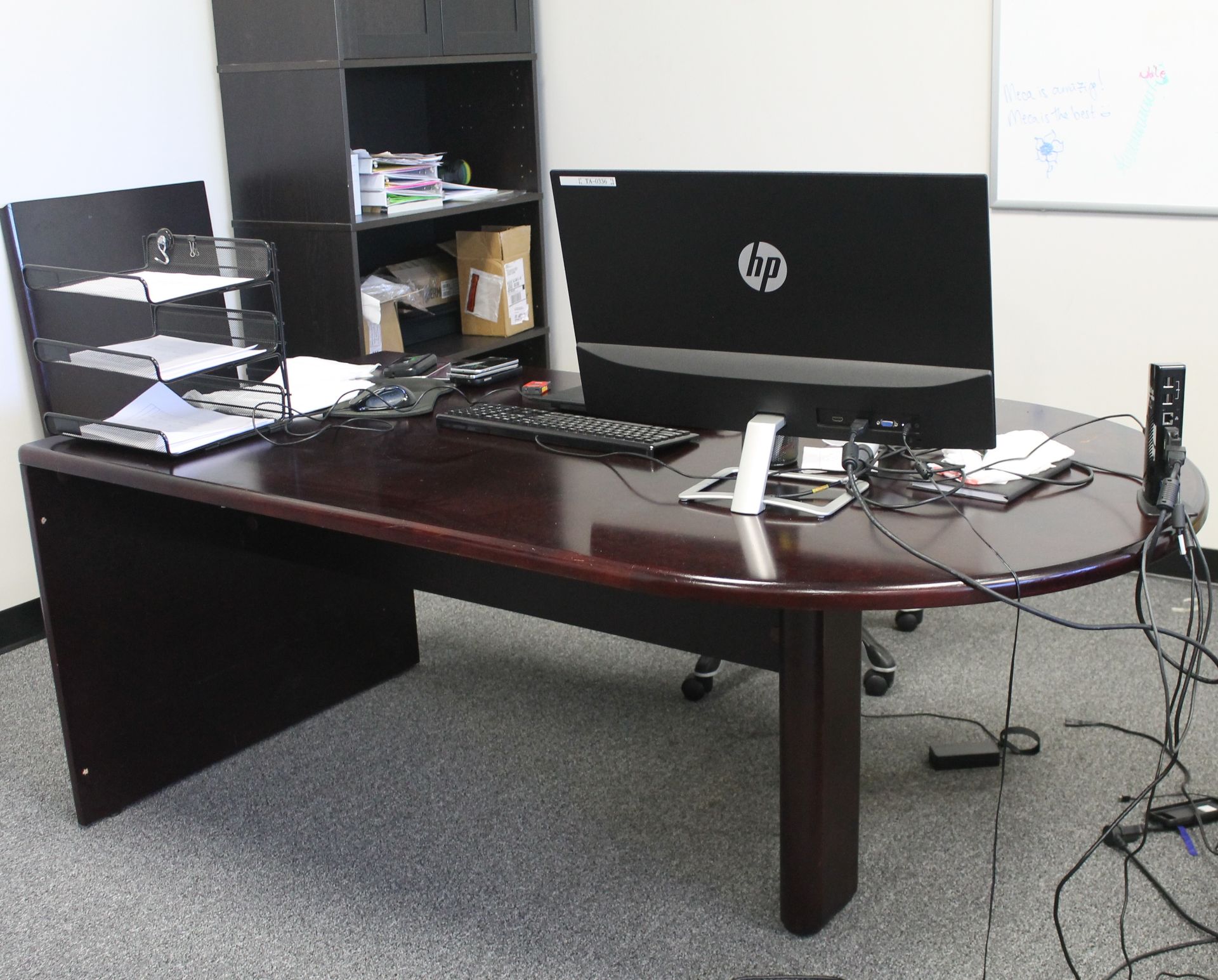 OFFICE DESK WITH CHAIR & SIDE CABINET - Image 2 of 4