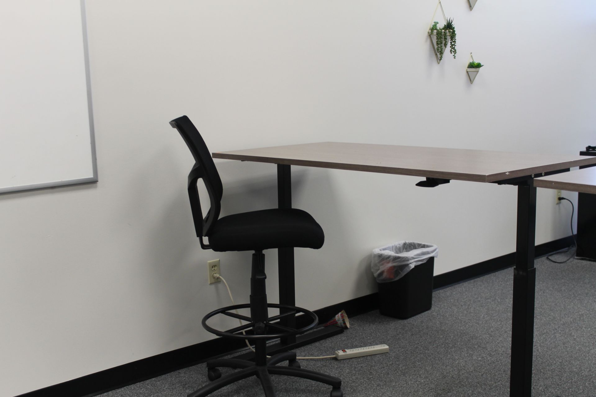 HEIGHT ADJUSTABLE OFFICE DESK WITH CHAIR - Image 2 of 2