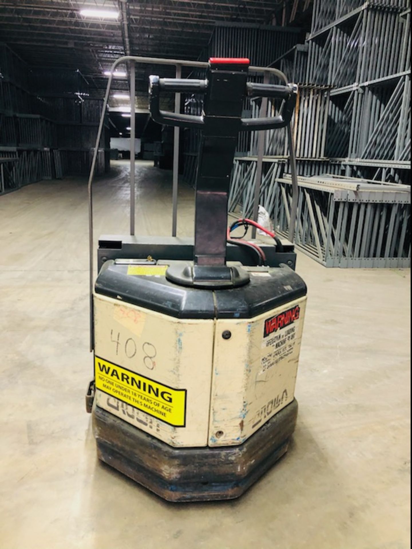 USED CROWN ELECTRIC PALLET JACK