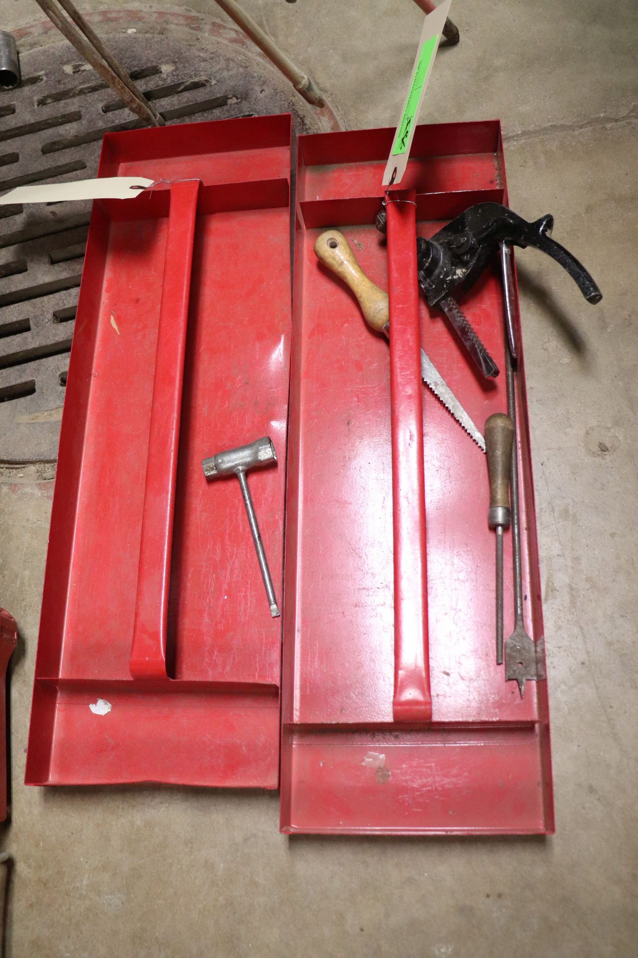 Set of toolbox trays and accessories