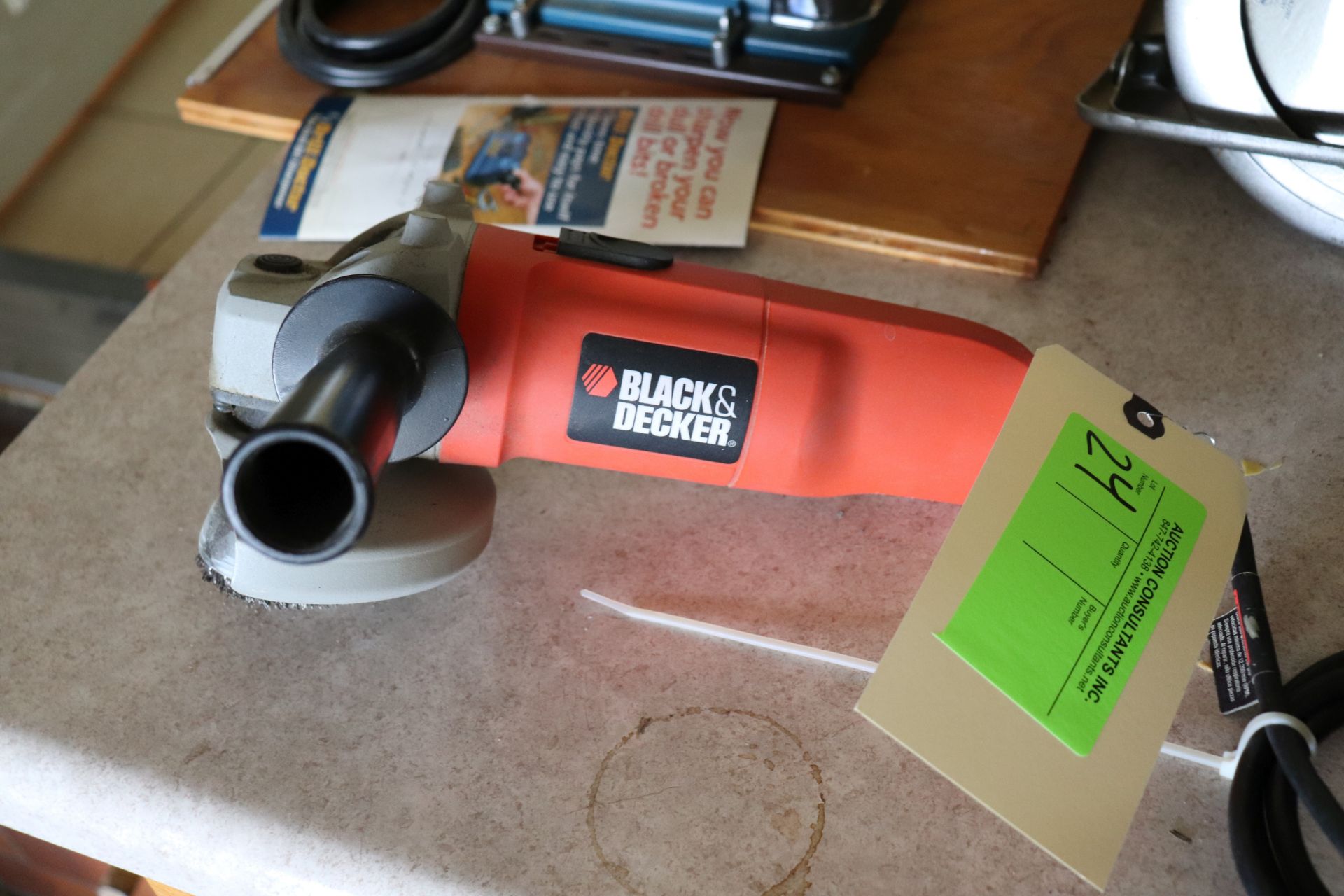 Black & Decker angle grinder, 4-1/2", model 7750