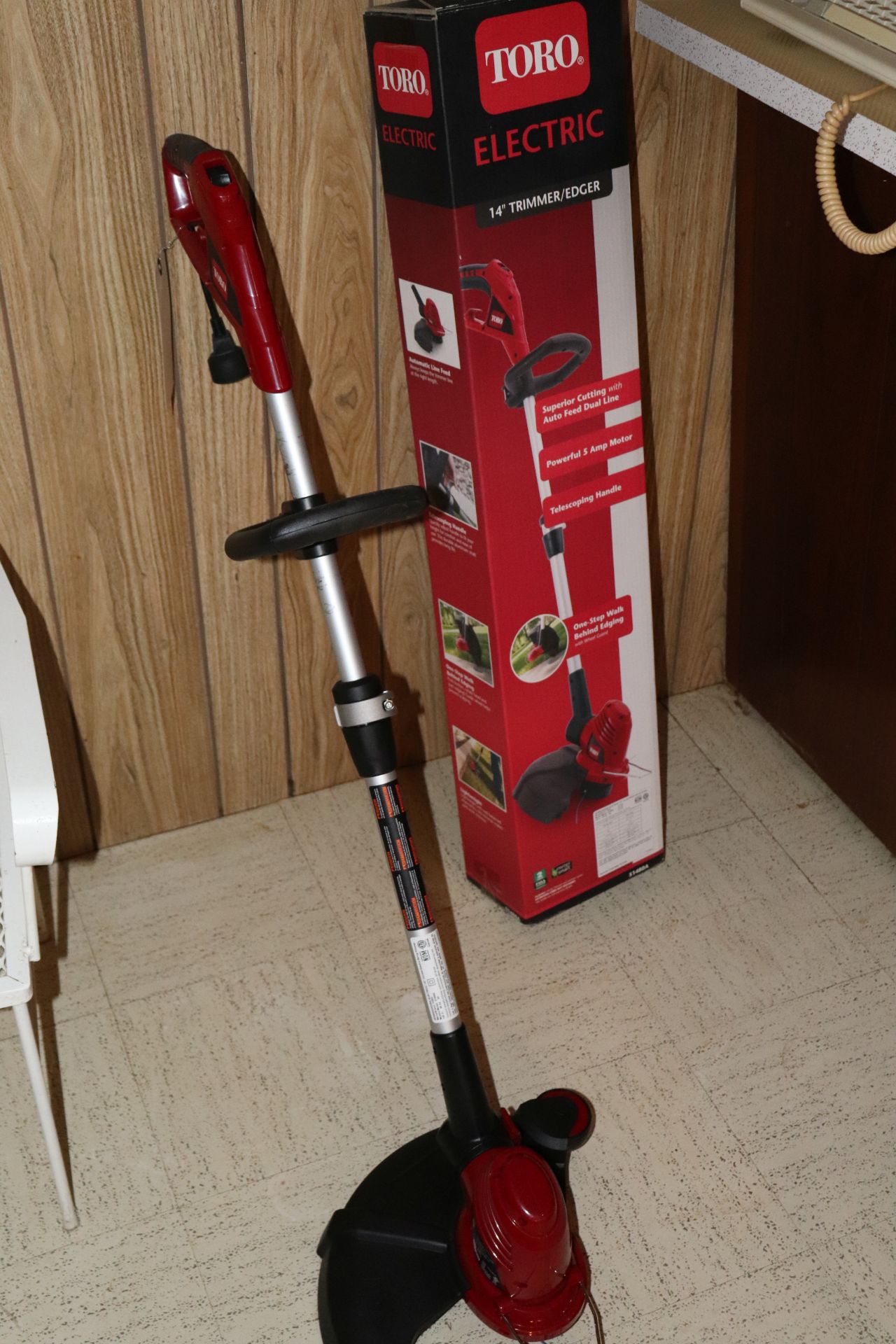 Toro electric 14" trimmer/edger with box
