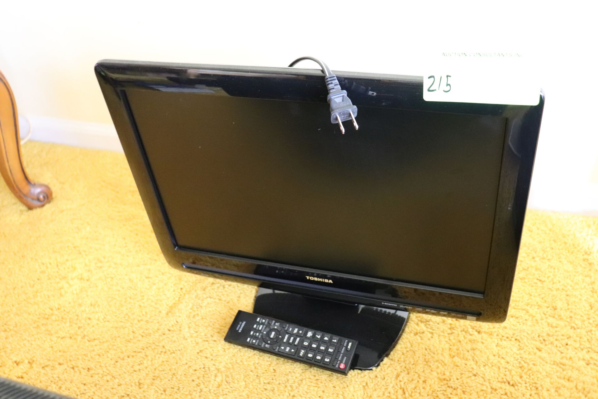 Toshiba 19" television, model 19LV505