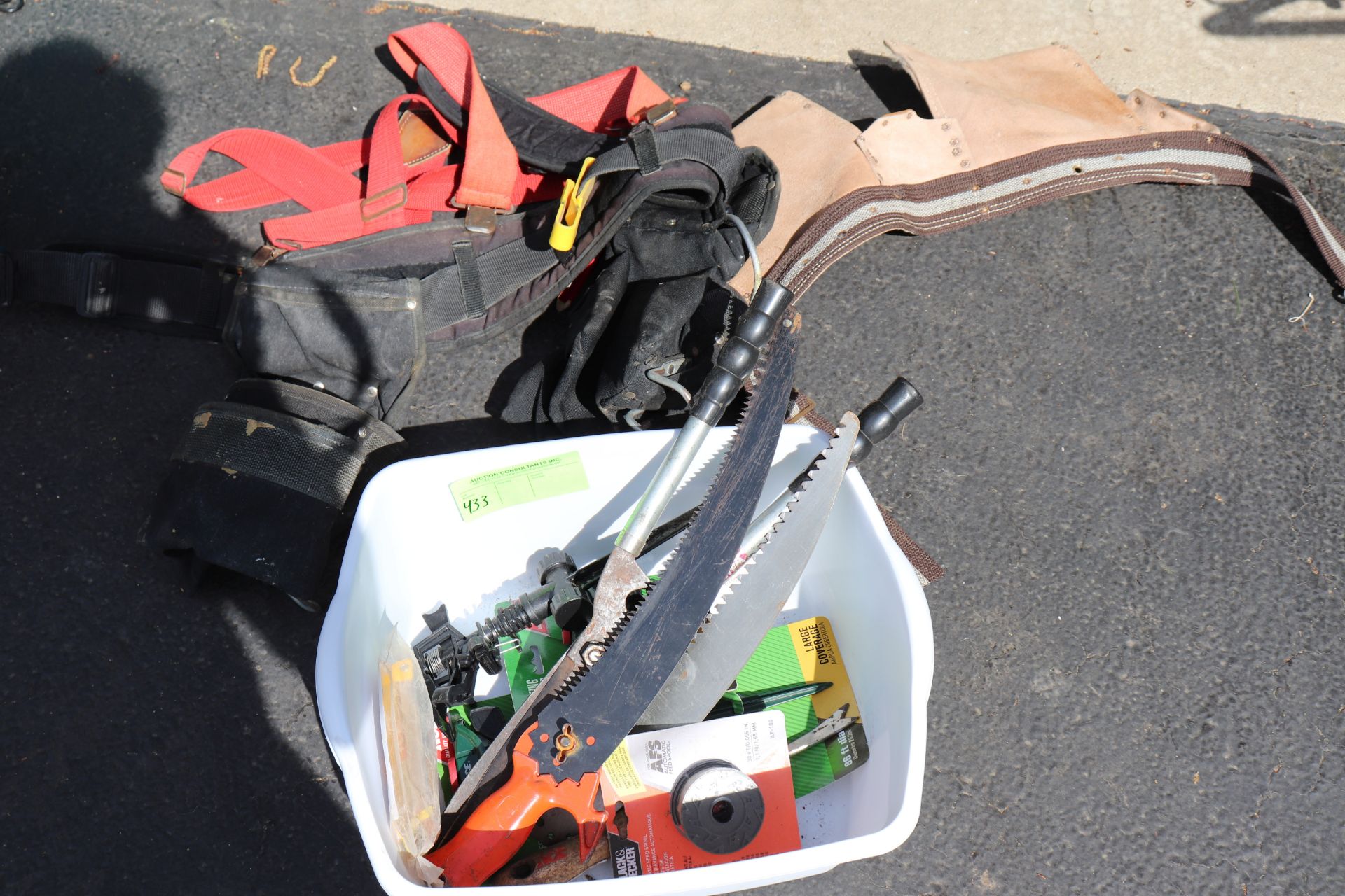 Group: tool belts, tuning blades, sprinklers