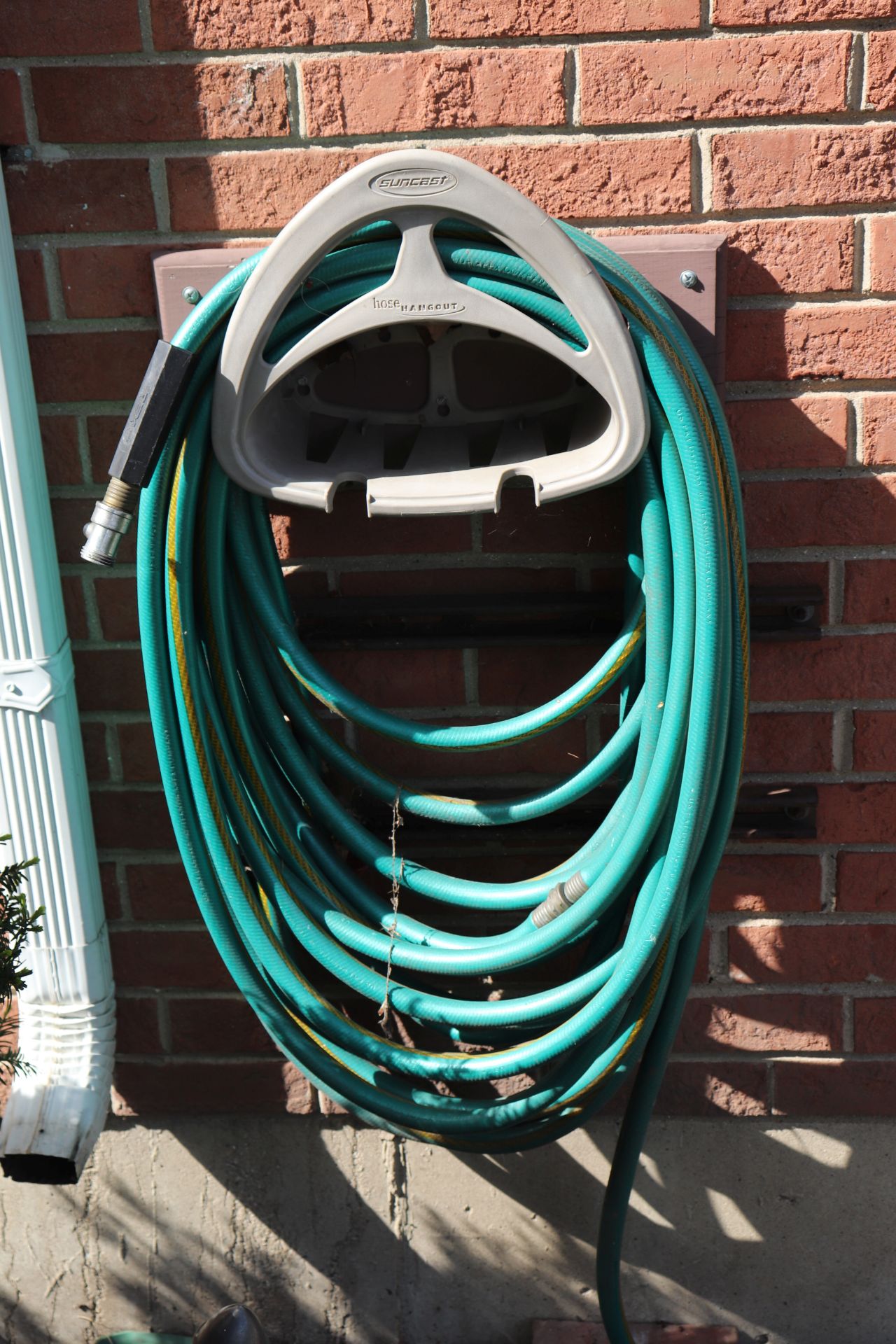 Group of garden hoses and garden reels - Image 3 of 4