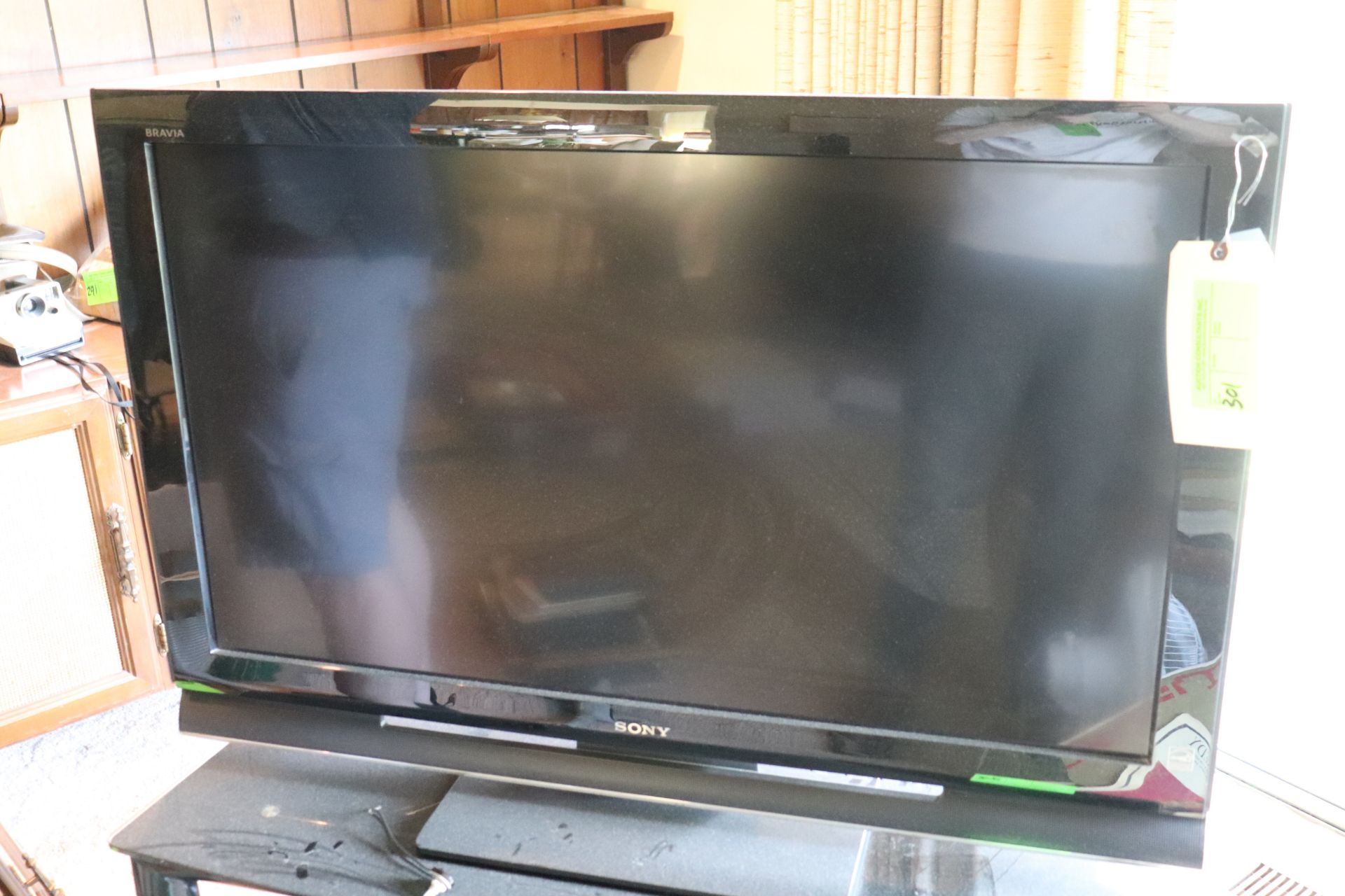 Sony television set, 40" flat screen, model KDL-40S4100