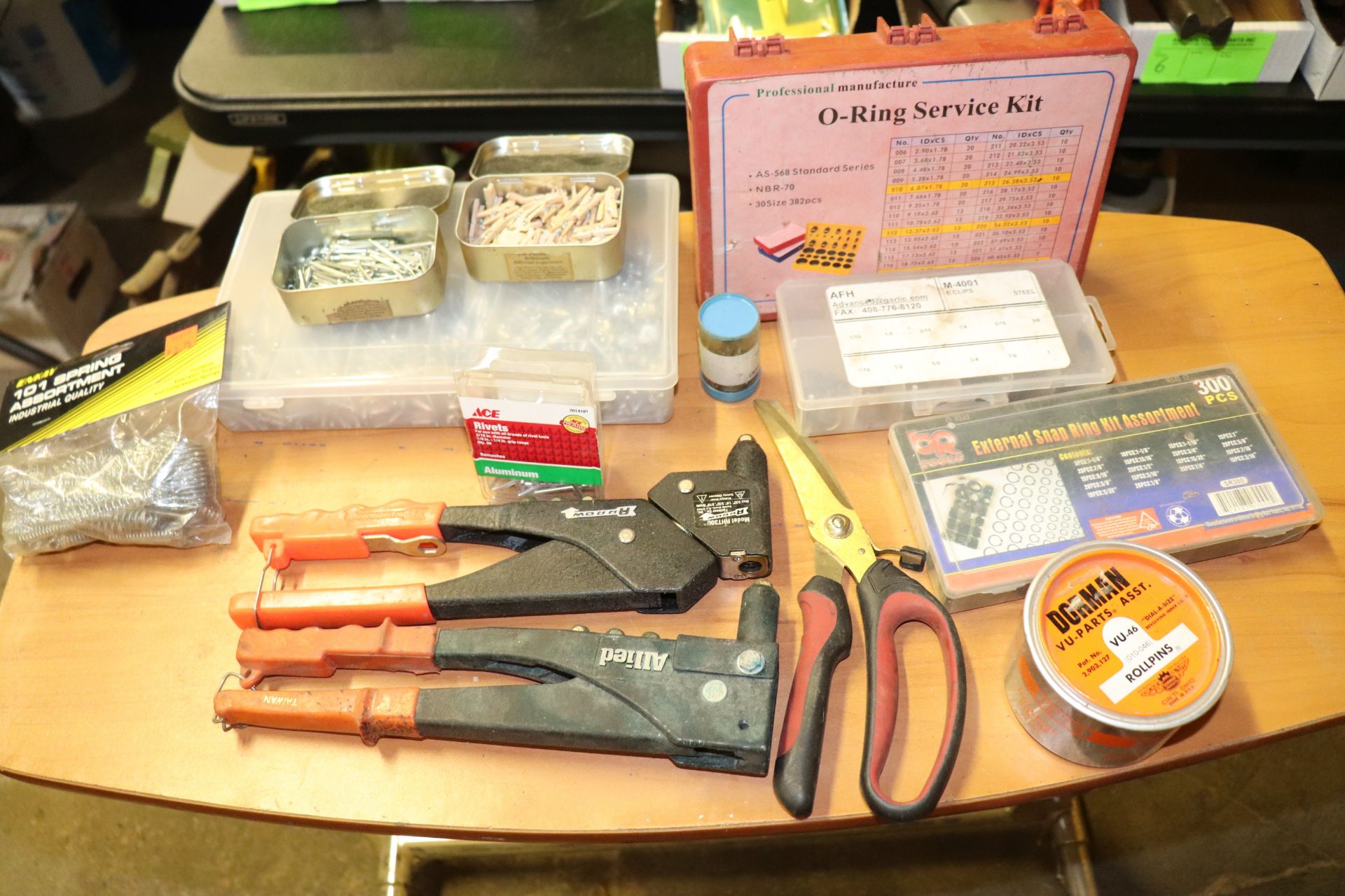 Allied and Arrow rivet gun, rivets, snap ring kit, O-ring service kit and other miscellaneous