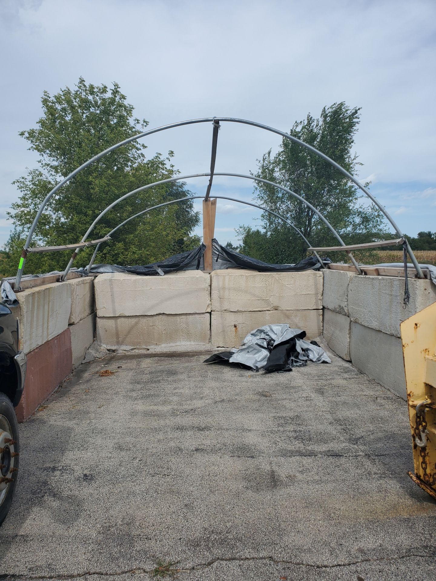 Salt tub with hoops 16'x12'x9' - Image 4 of 4