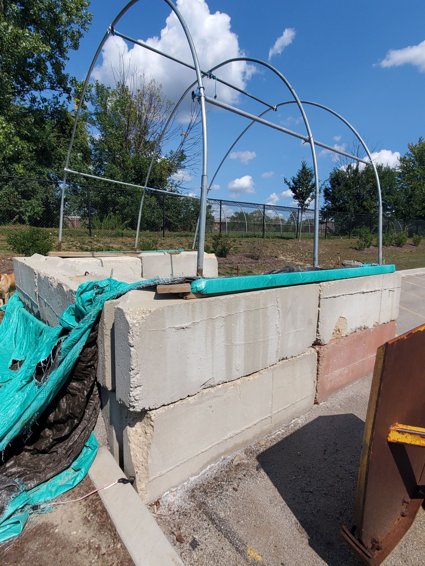 Salt Bin with Hoops 14' x 12' x 12' - Image 4 of 4