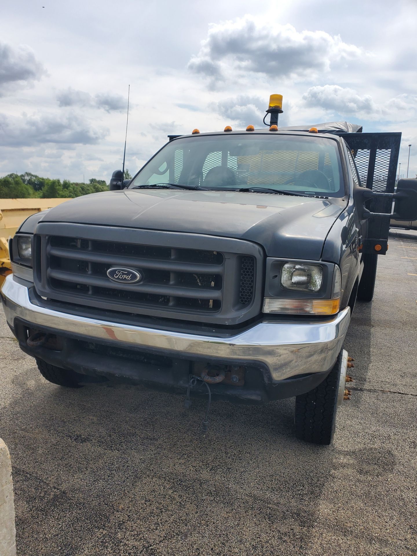 2000 Ford F450 Power Stroke v8 Diesel Flat Bed 236154 miles Vin #1FDXF46F4YEE07359 - Image 8 of 12