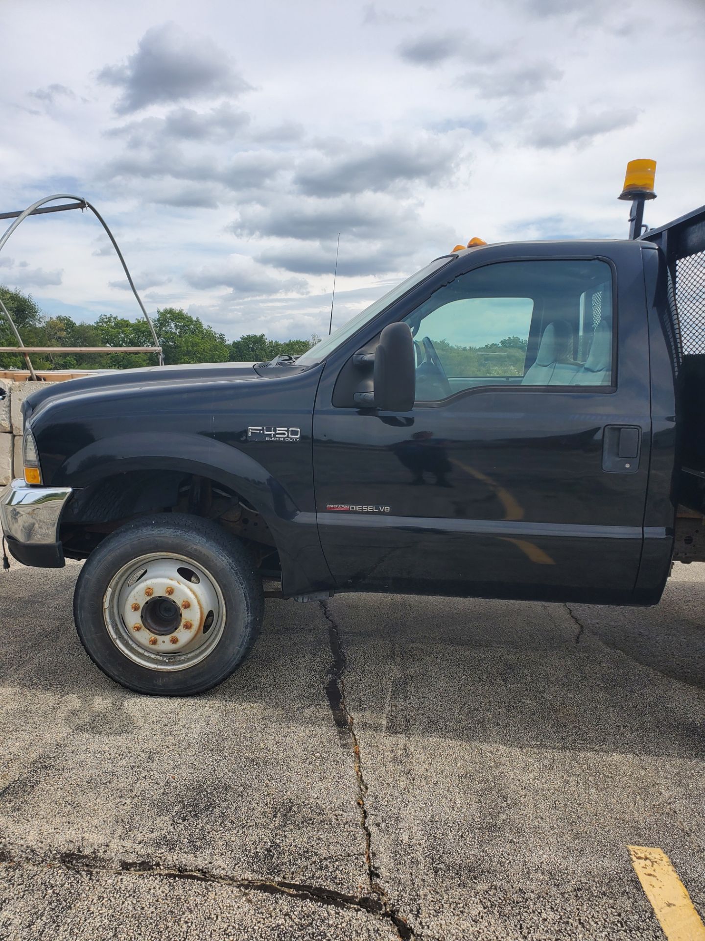 2000 Ford F450 Power Stroke v8 Diesel Flat Bed 236154 miles Vin #1FDXF46F4YEE07359 - Image 2 of 12