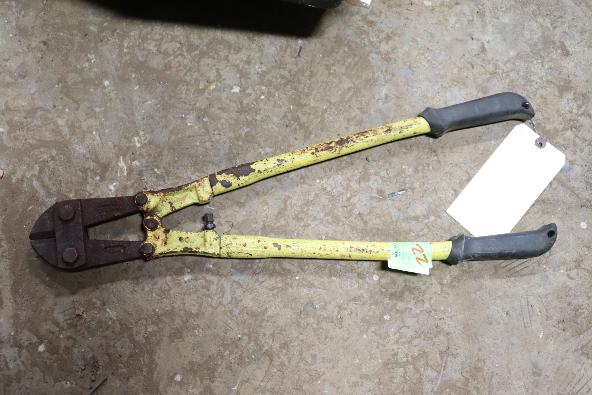 Pair of 20" bolt cutters