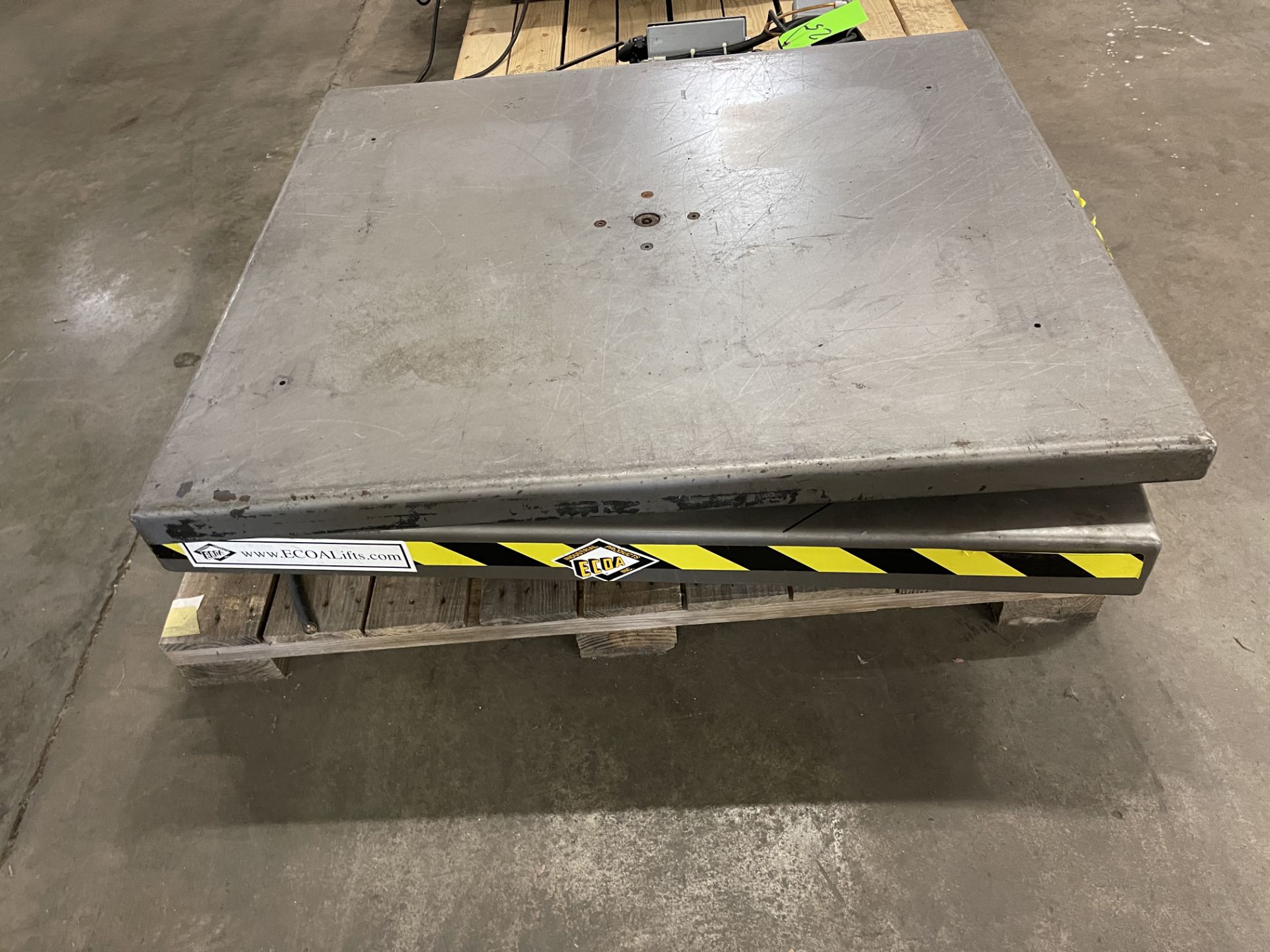 ECOA Industrial Products 1500lb. Pallet Lift Table - Image 2 of 2