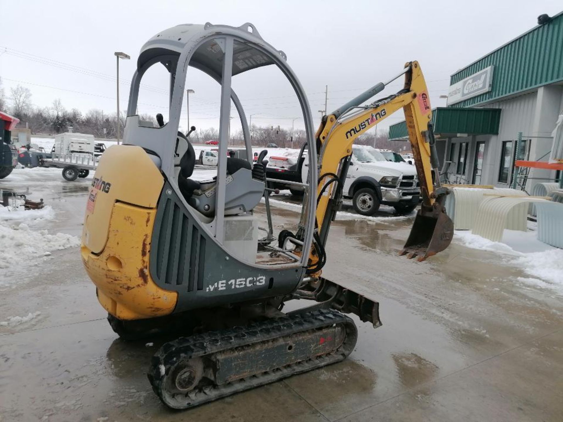 (1) Mustang ME1503 Mini Excavator, Serial #AF03923 . Located in Ottumwa, IA. - Image 3 of 19