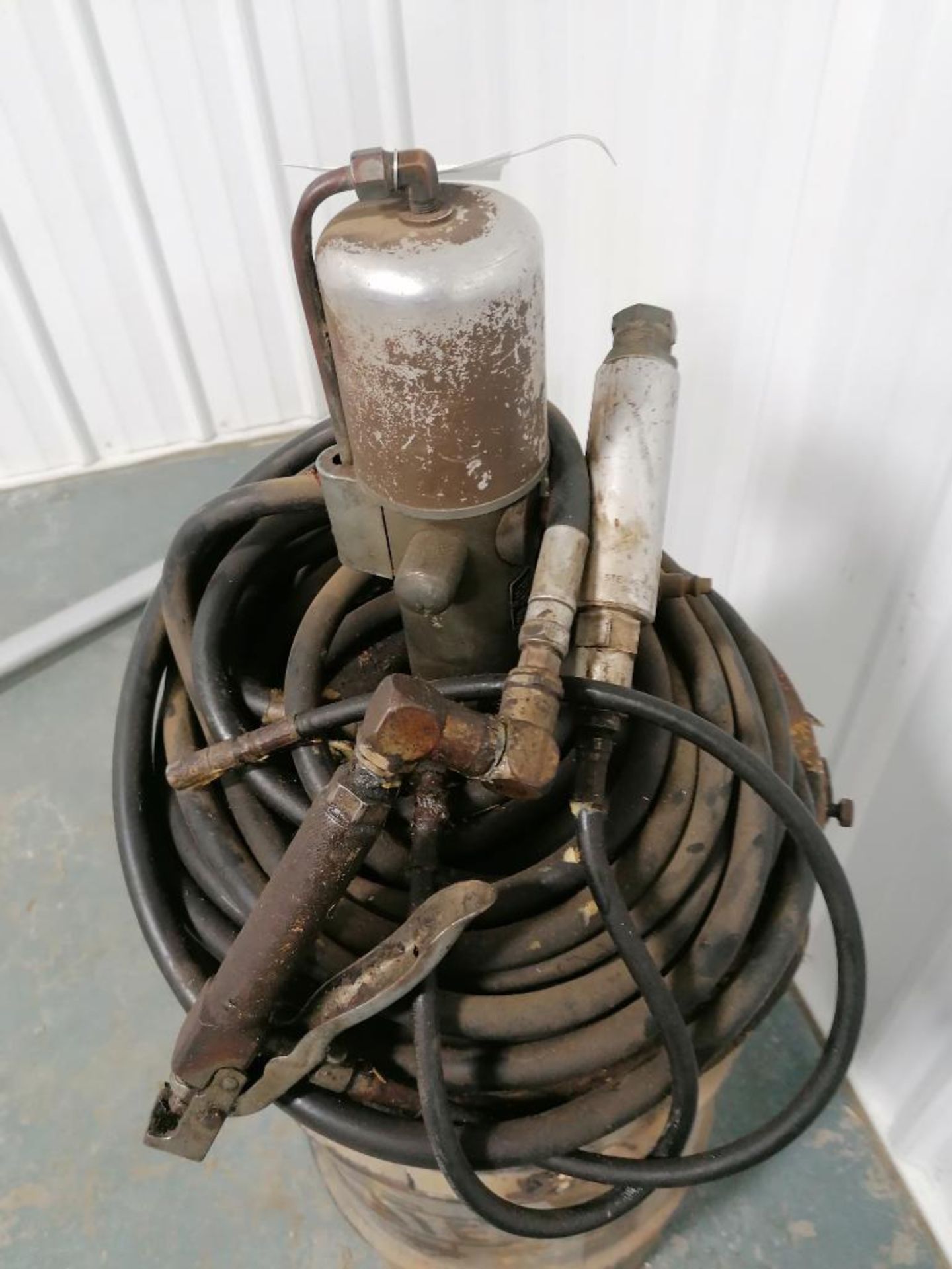 (1) Grease Barrel with Pump. Located in Mt. Pleasant, IA. - Image 2 of 5