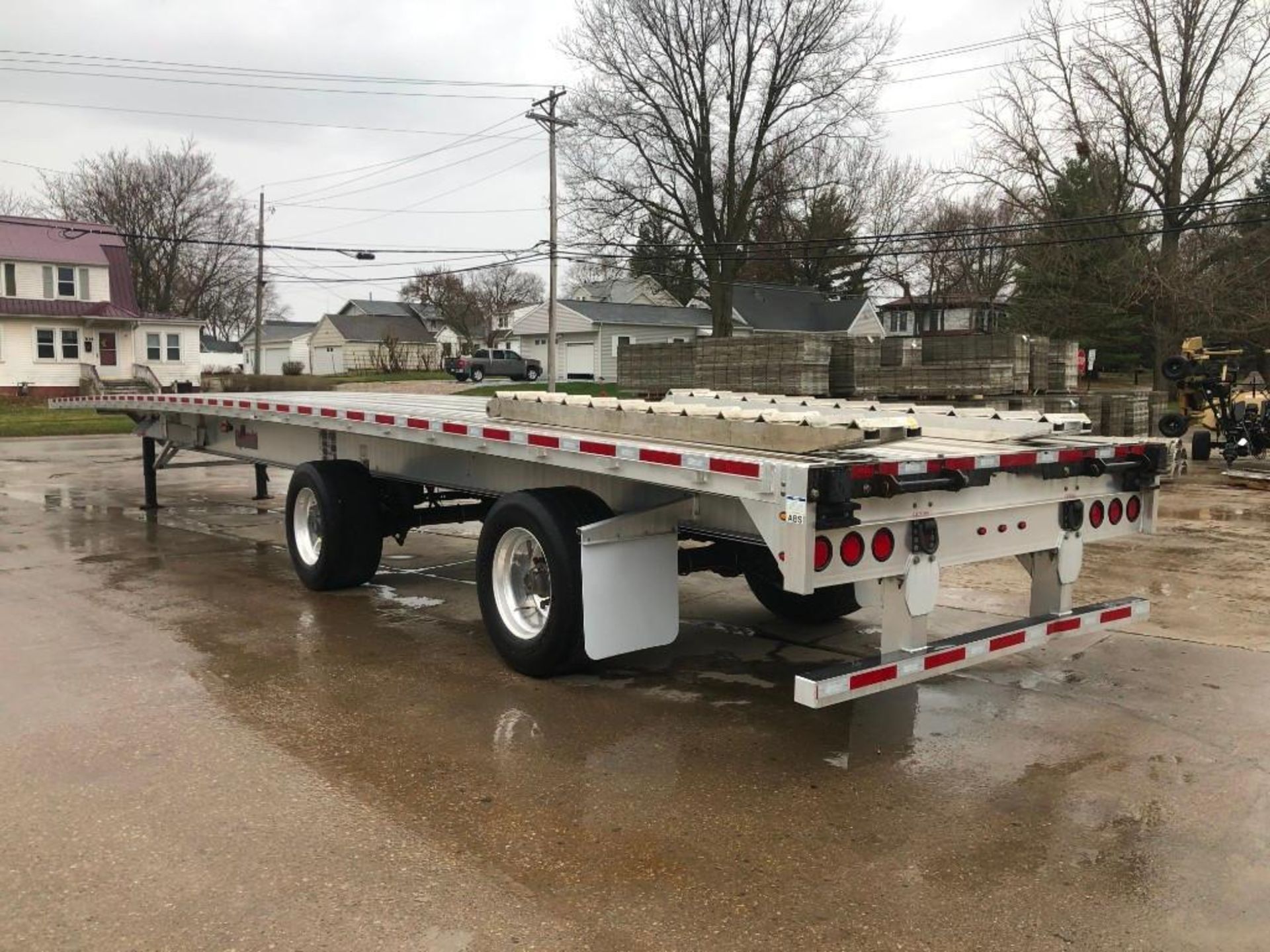 (1) 2018 WILSON Flatbed 53' X 102" Bed, Model AF-1080 SS, VIN #4WW5532A4J6625996 with Ramps, - Image 3 of 29