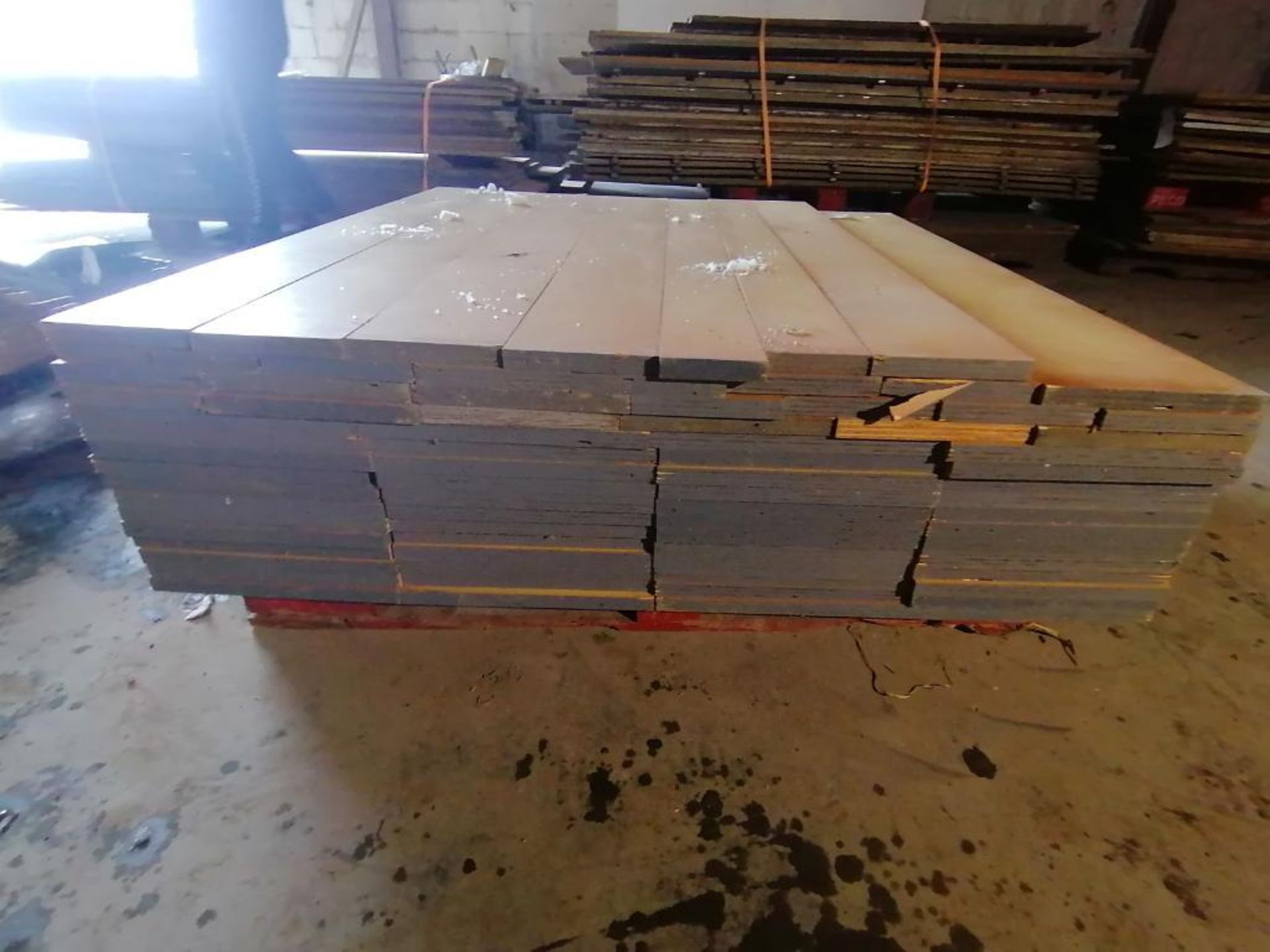 (48) 1' x 4' & (26) Miscellaneous Sizes 4' Fillers NEW Gates Plywood Forms. Located in Ottumwa, IA. - Bild 5 aus 5