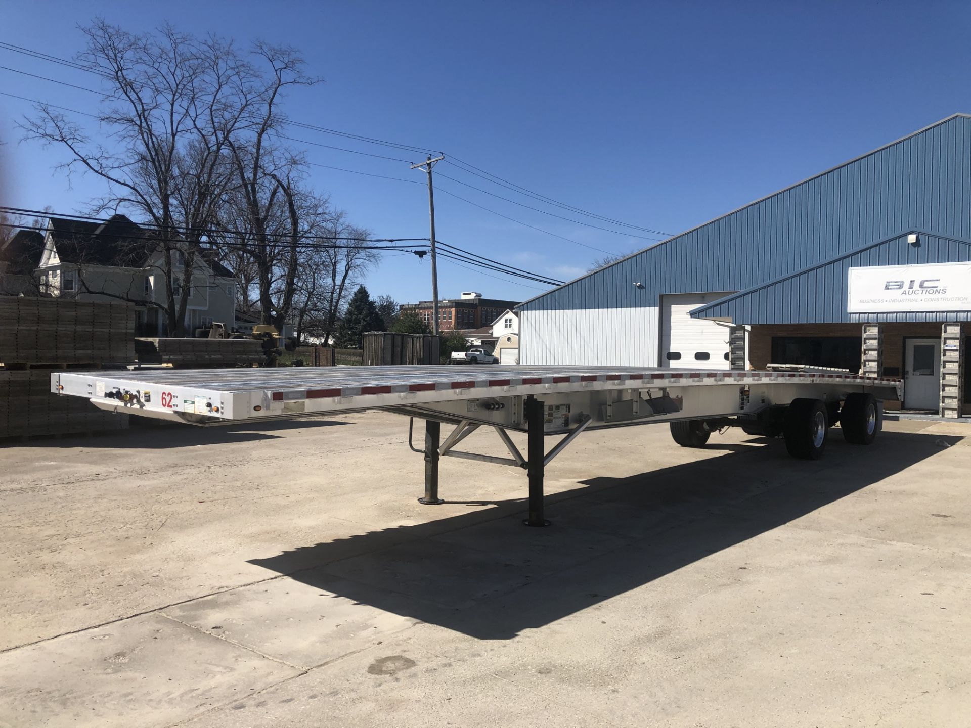 (1) 2018 WILSON Flatbed 53' X 102" Bed, Model AF-1080 SS, VIN #4WW5532A0J6625994 with Ramps
