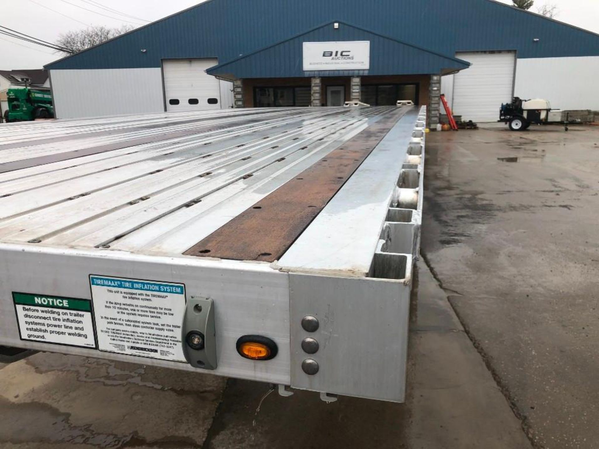 (1) 2018 WILSON Flatbed 53' X 102" Bed, Model AF-1080 SS, VIN #4WW5532A4J6625996 with Ramps, - Image 22 of 29