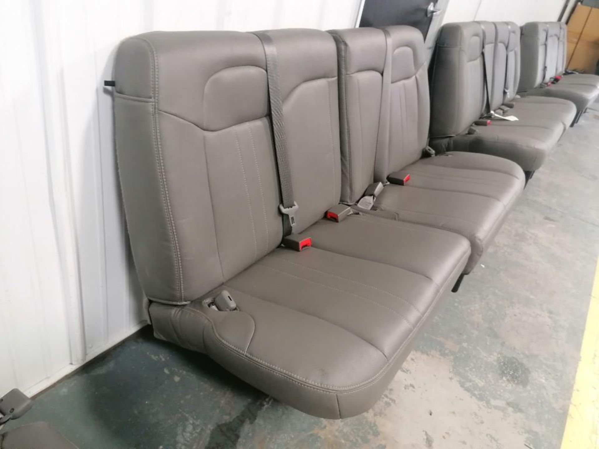 2021 NEW Chevrolet Express Passenger Seat Row. Located in Mt. Pleasant, IA. - Image 3 of 3