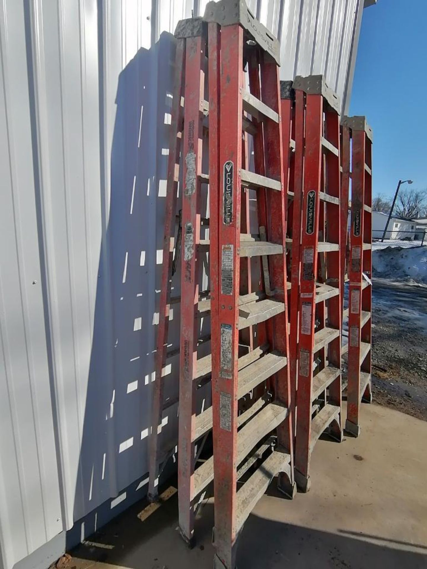 (1) Louisville & (1) Werner 8' Step Ladders. Located in Mt. Pleasant, IA. - Image 2 of 4