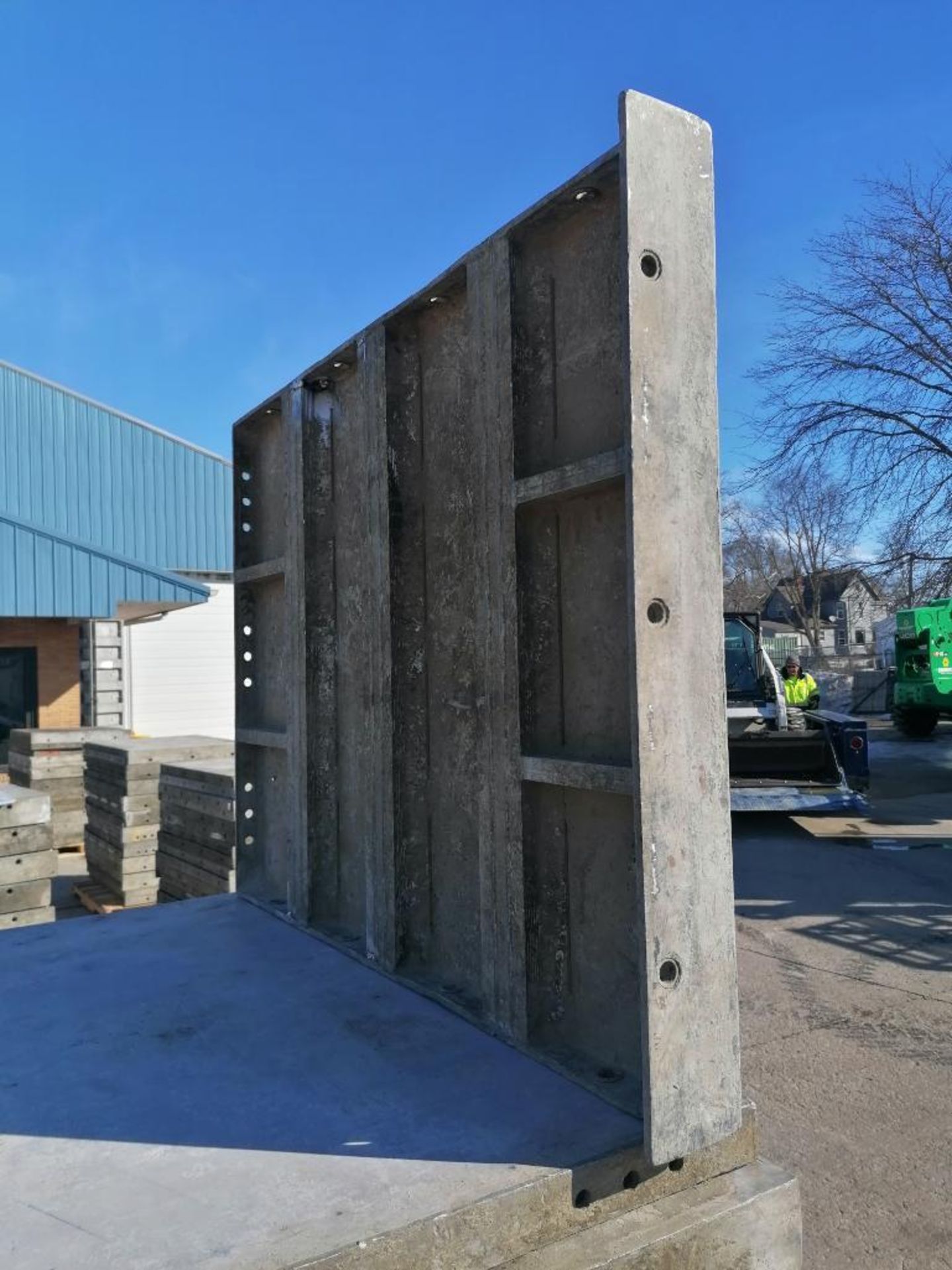 (20) 3' x 4' with 2" Ledge Wall-Ties Smooth Aluminum Concrete Forms 6-12 Hole Pattern. Located in - Image 8 of 8