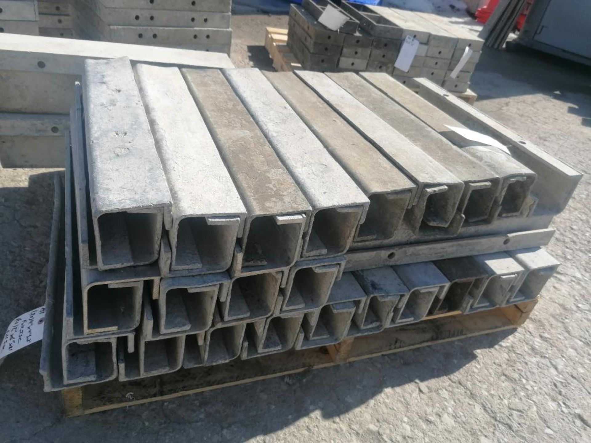 (20) 4" x 4" x 2' & (4) 6" x 6" x 2' Full ISC Wall-Ties Smooth Aluminum Concrete Forms 6-12 Hole