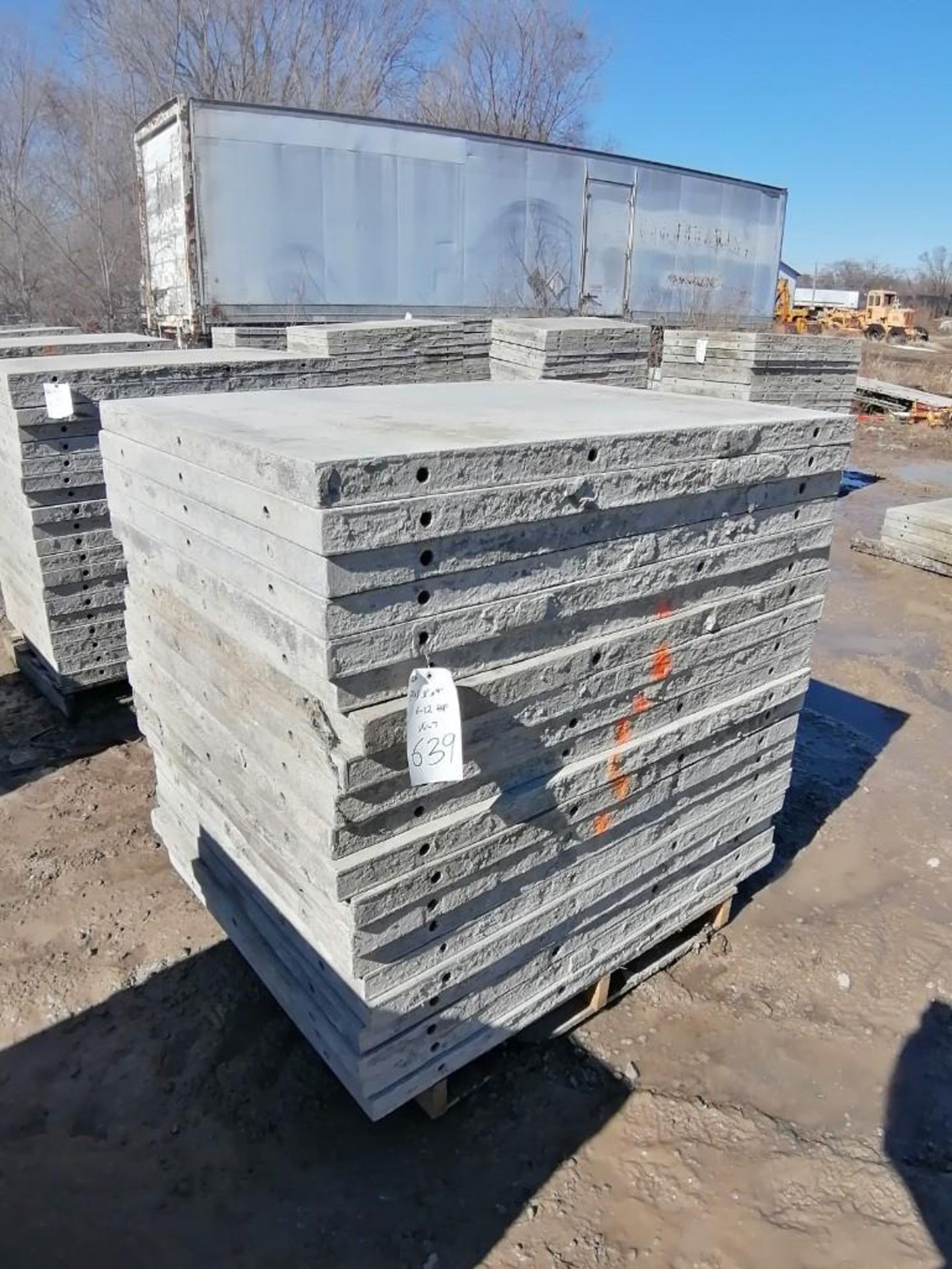 (20) 3' x 4' Wall-Ties Smooth Aluminum Concrete Forms 6-12 Hole Pattern. Located in Ottumwa, IA.