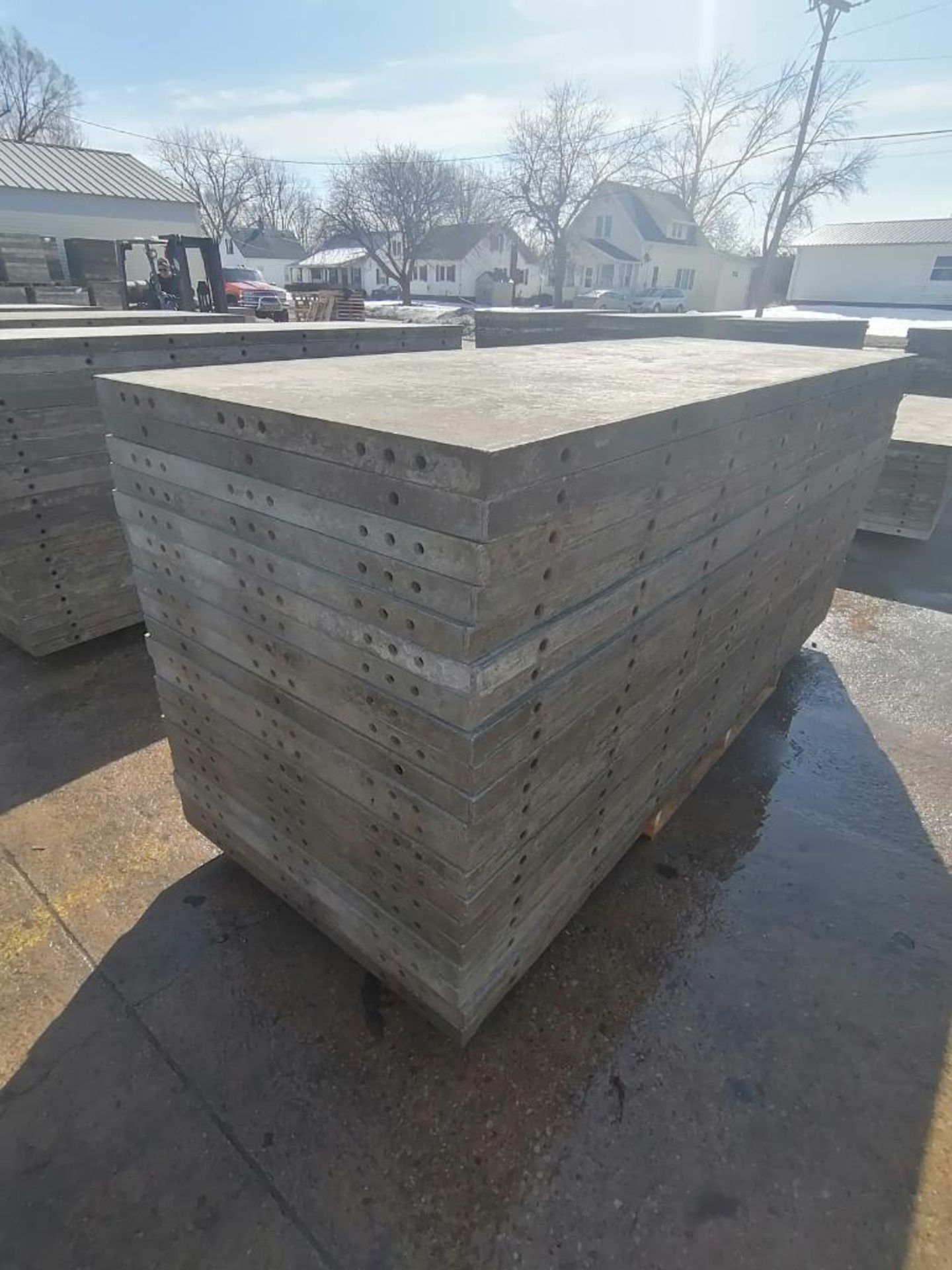 (20) 3' x 8' Wall-Ties Smooth Aluminum Concrete Forms 6-12 Hole Pattern. Located in Mt. Pleasant, - Image 3 of 11