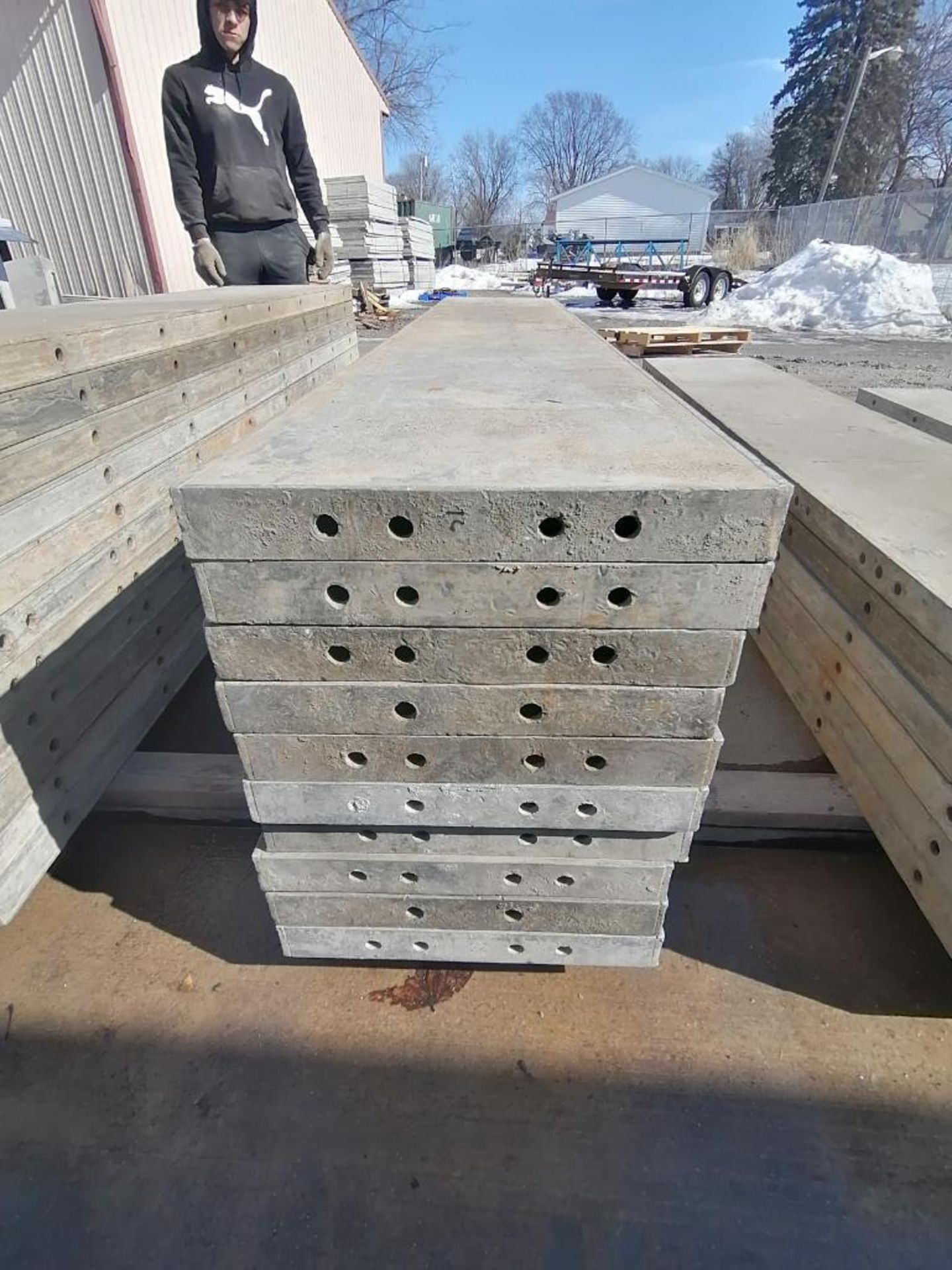 (10) 16" x 8' Wall-Ties Smooth Aluminum Concrete Forms 6-12 Hole Pattern. Located in Mt. Pleasant, - Image 6 of 7