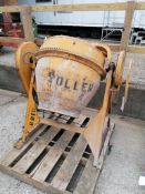 (1) GILSON BROTHERS Cement Mixer, Model 59020 44827, Serial #5260J1 4000. Located in Waukegan, IL