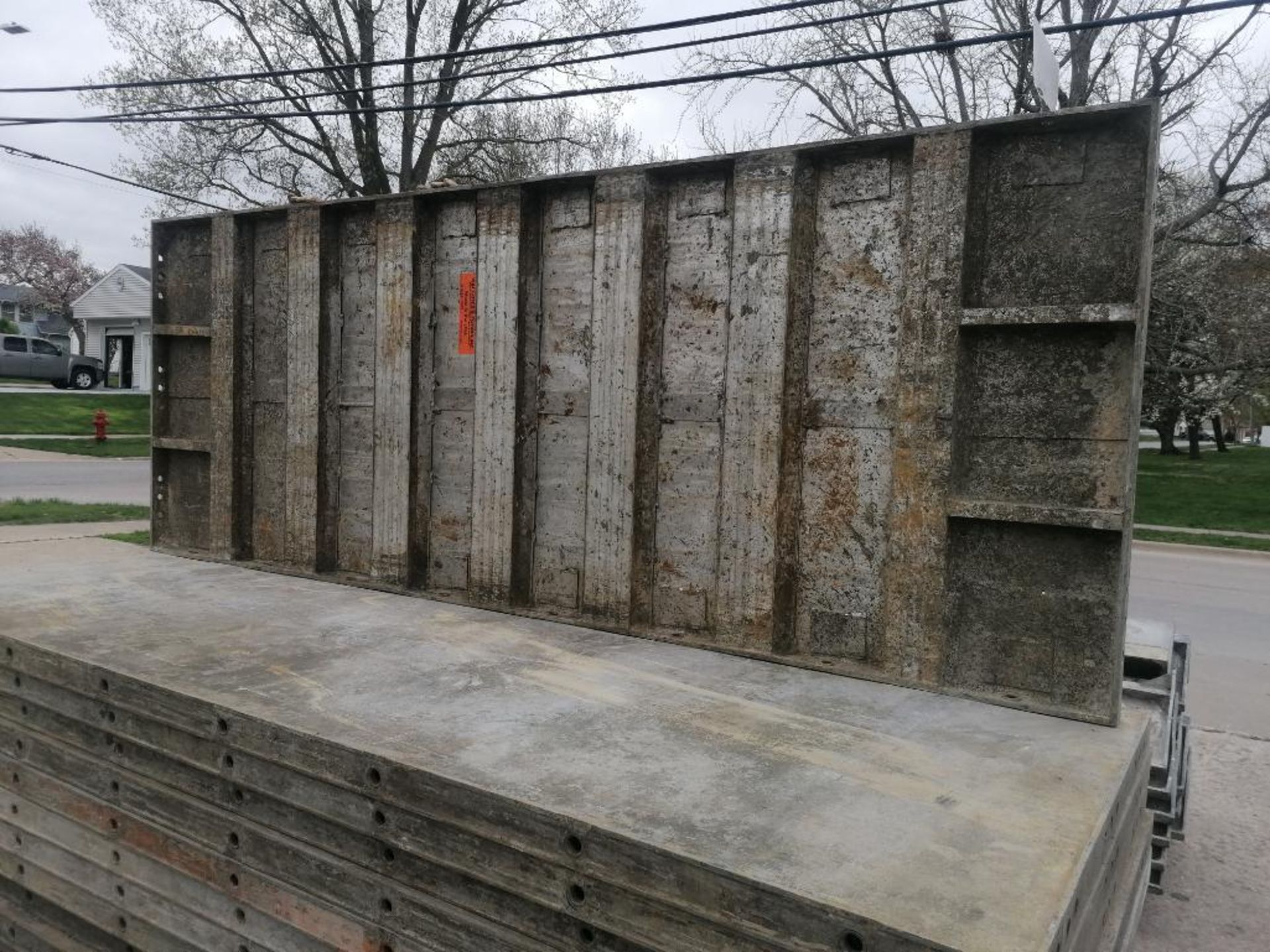 (20) 3' x 8' Wall-Ties Smooth Aluminum Concrete Forms 6-12 Hole Pattern. Located in Mt. Pleasant, - Image 11 of 11