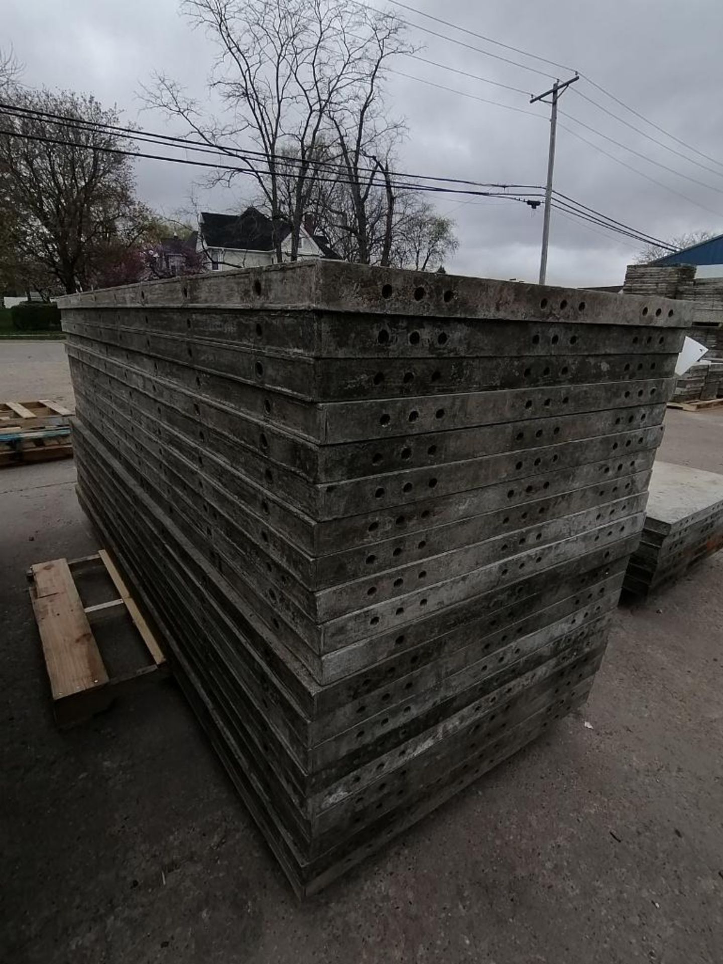 (20) 3' x 8' Wall-Ties Smooth Aluminum Concrete Forms 6-12 Hole Pattern. Located in Mt. Pleasant, - Image 2 of 10