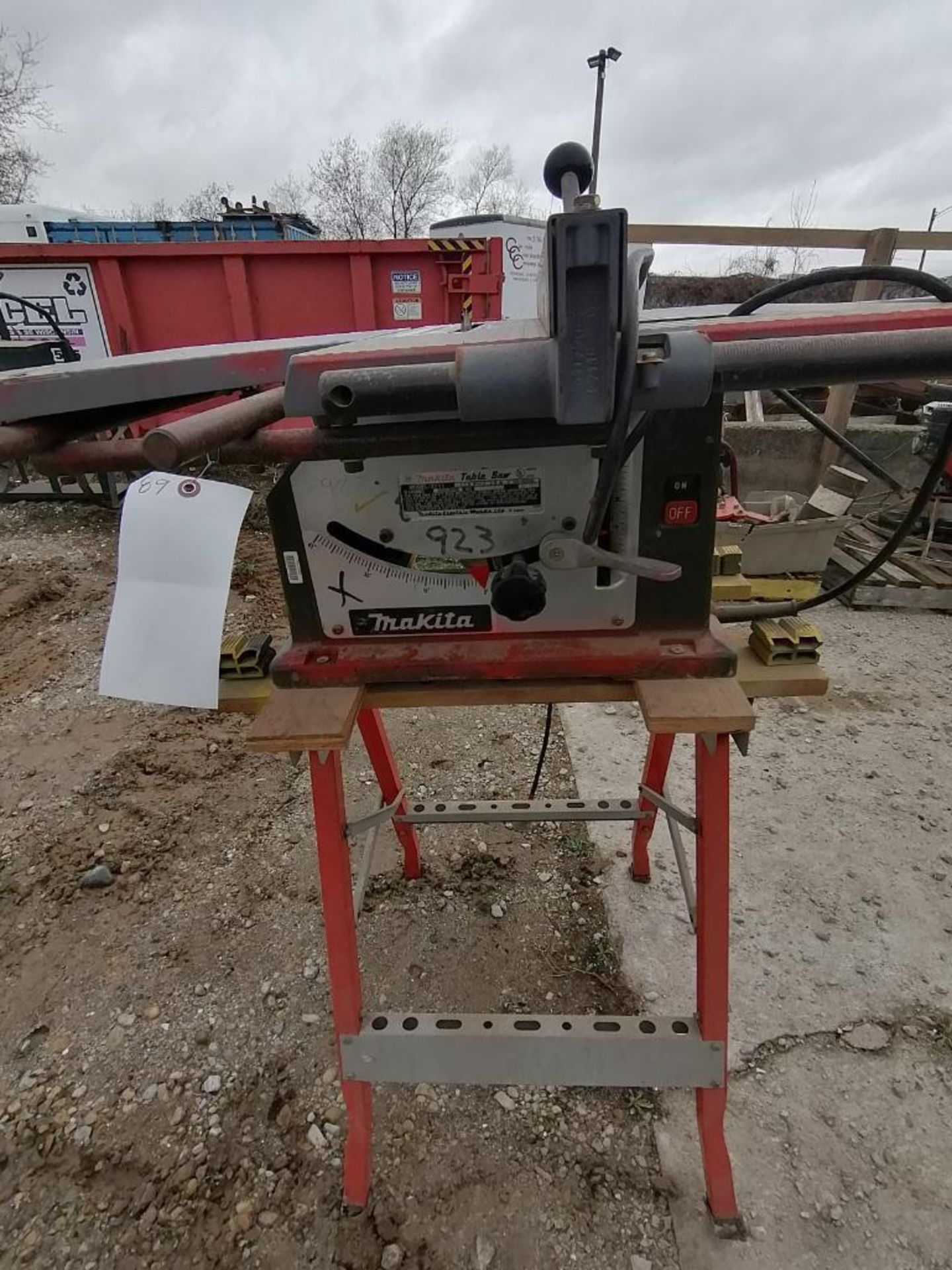 (1) Makita SawStop Table Saw, Model 2711, Serial #033159F. Located in Waukegan, IL.