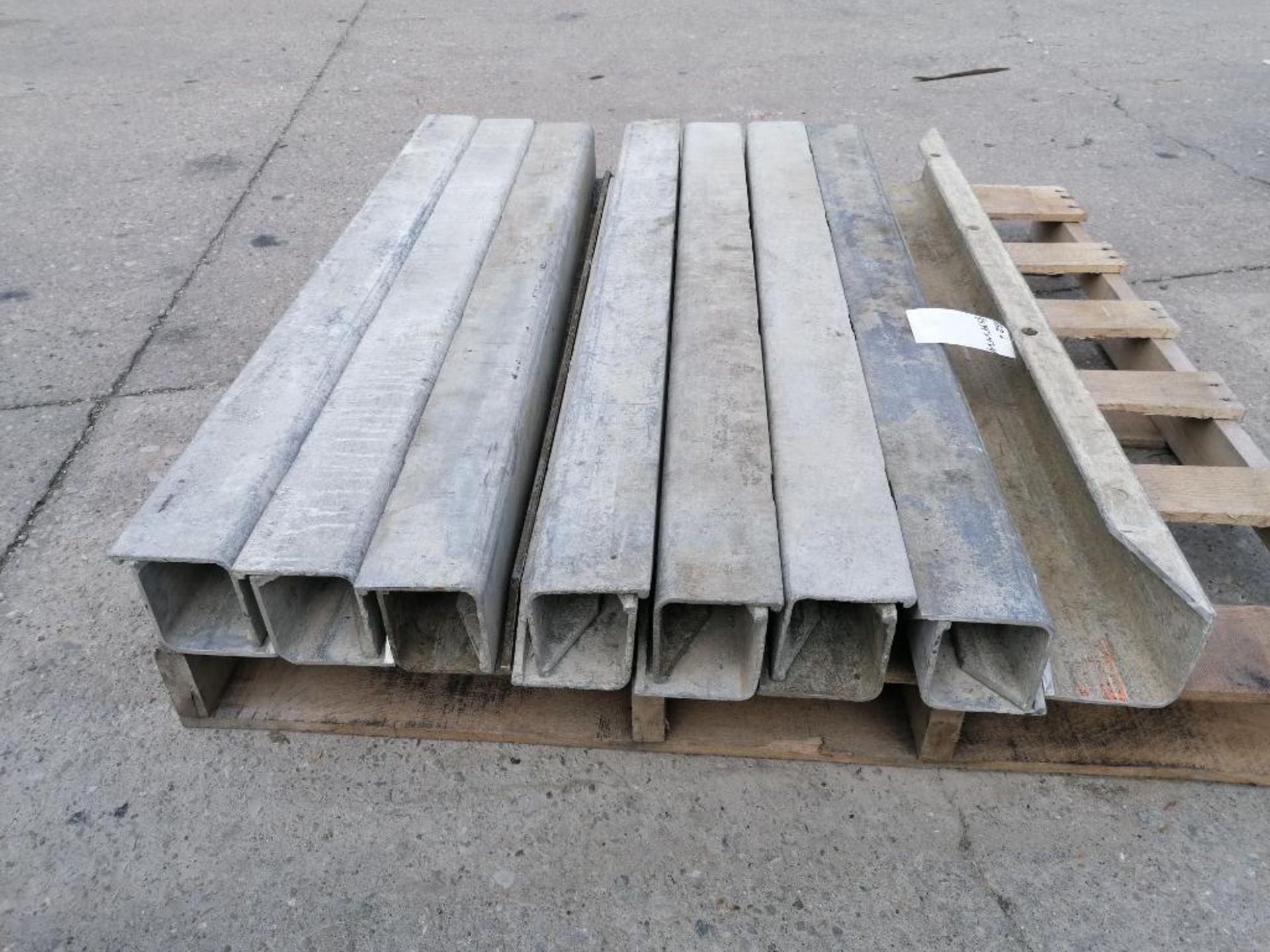 (15) 4" x 4" x 4' ISC Wall-Ties Smooth Aluminum Concrete Forms 6-12 Hole Pattern. Located in Mt.