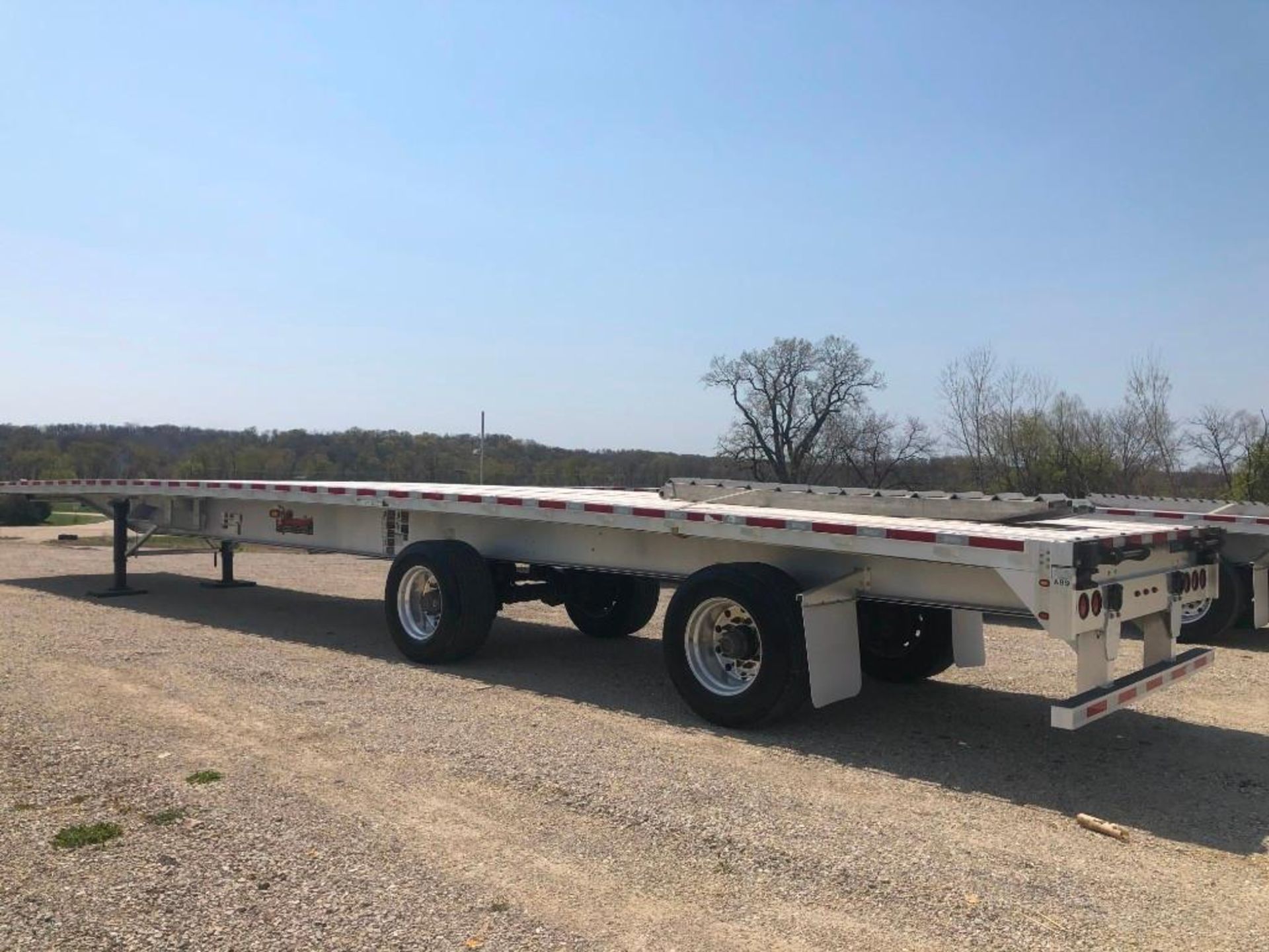 (1) 2017 WILSON Flatbed 53' x 102" Bed,ÊModel AF-1080SSÊwith Ramps,Ê VIN #4WW5532A5H6625340, Landing - Image 4 of 26