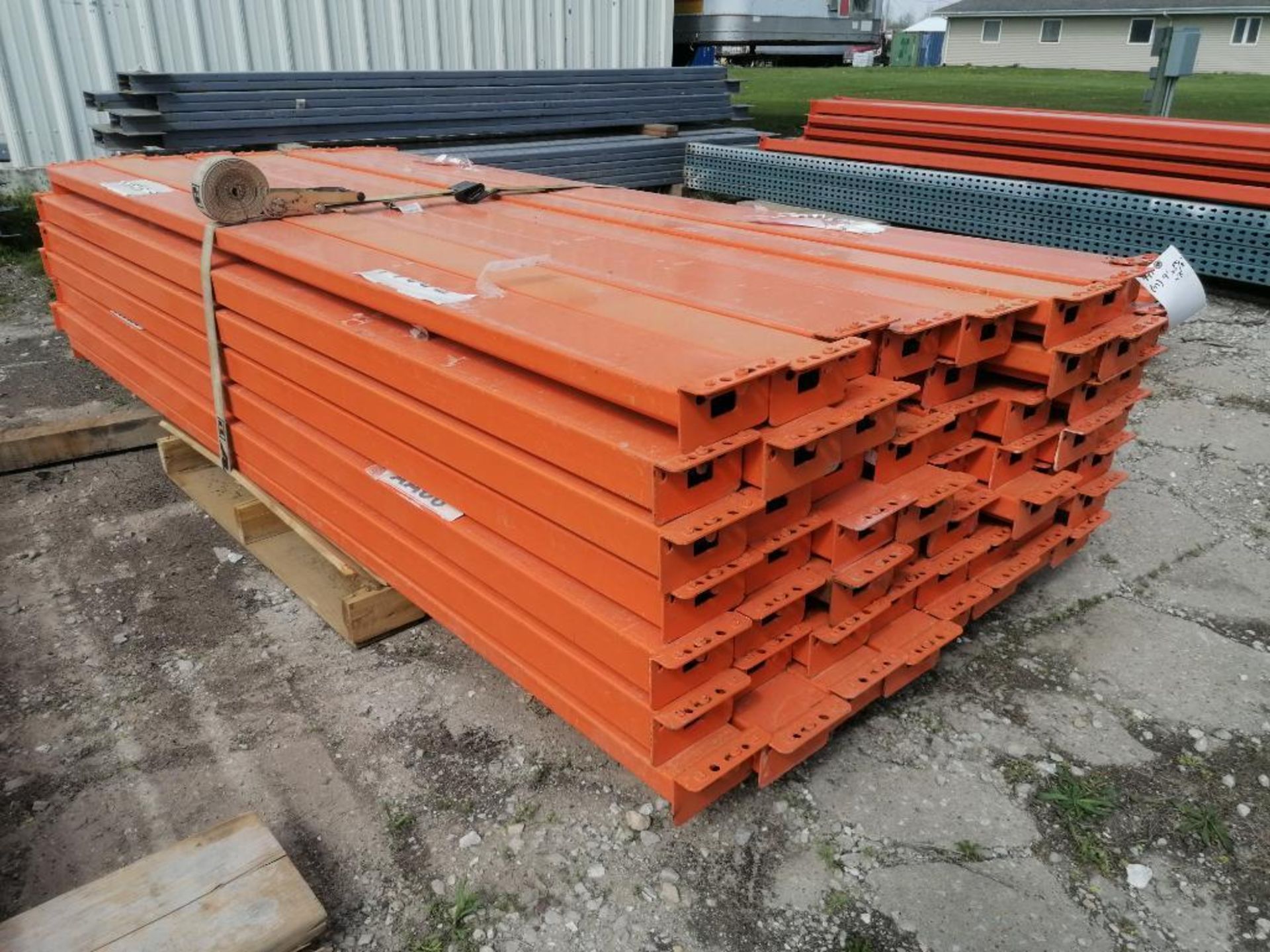 (49) 9' x 5 1/2" x 3" Interlake Pallet Racking Beams. Located in Mt. Pleasant, IA. - Image 2 of 8