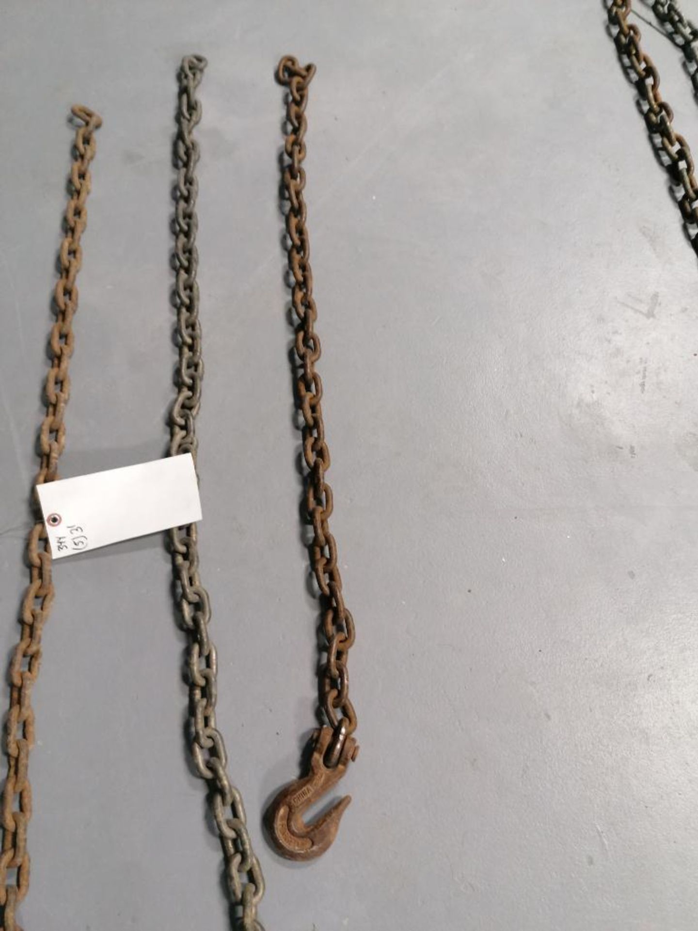 (5) 3/8" x 3' Chains with Hooks. Located in Mt. Pleasant, IA. - Image 9 of 10