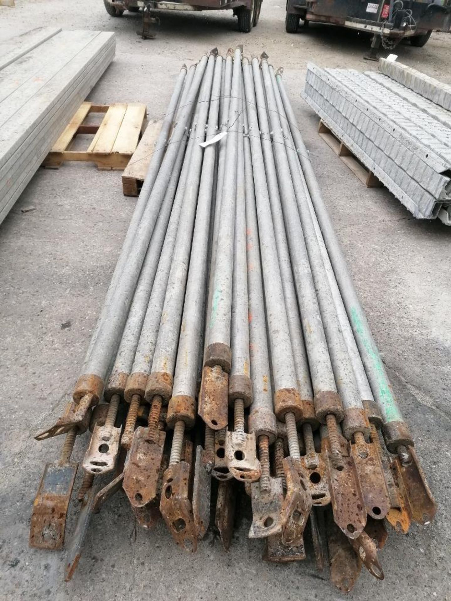 (30) 16' Aluminum Bracing Poles. Located in Mt. Pleasant, IA.