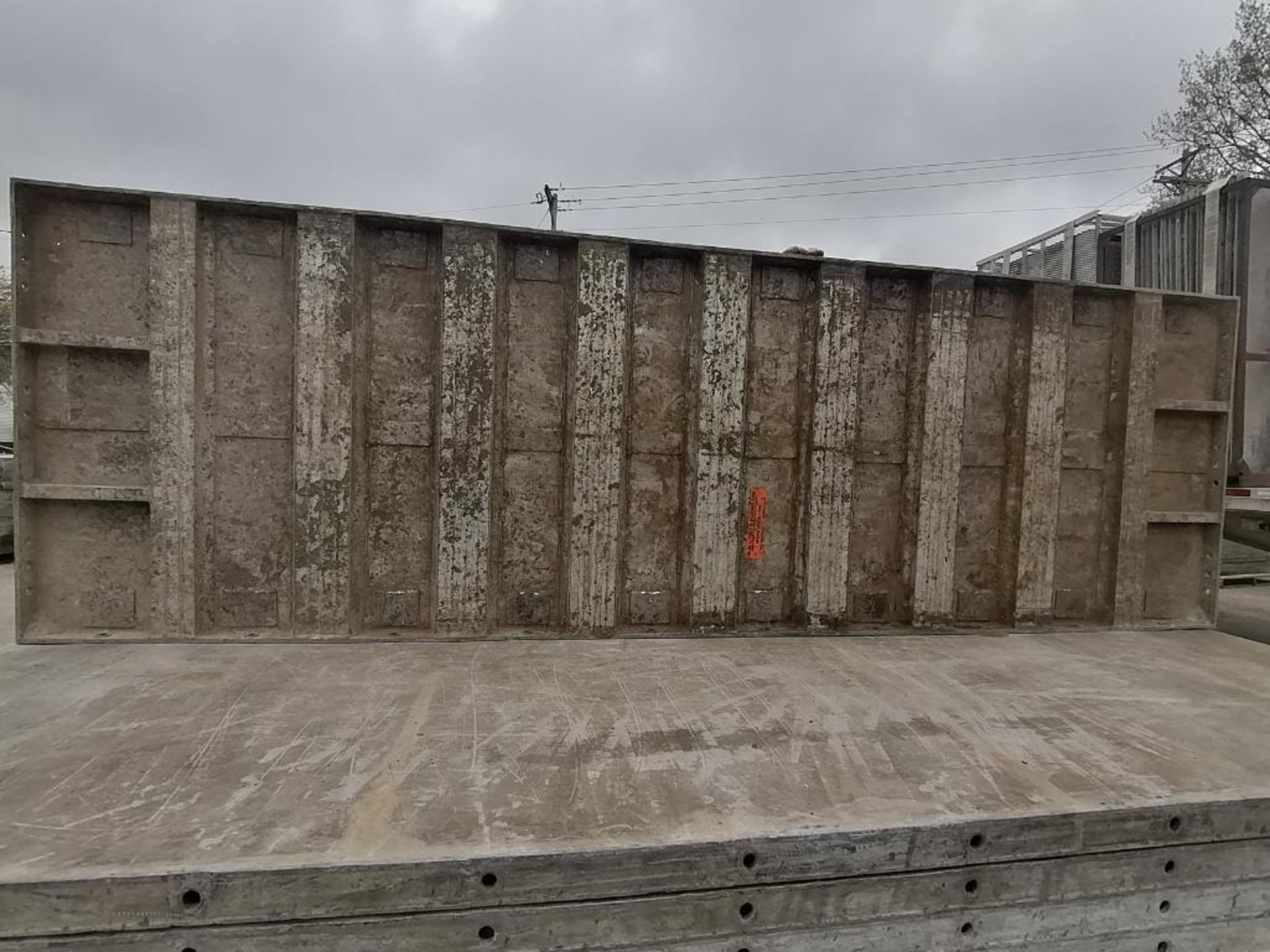 (20) 3' x 10' Wall-Ties Smooth Aluminum Concrete Forms 6-12 Hole Pattern. Located in Mt. Pleasant, - Image 9 of 9